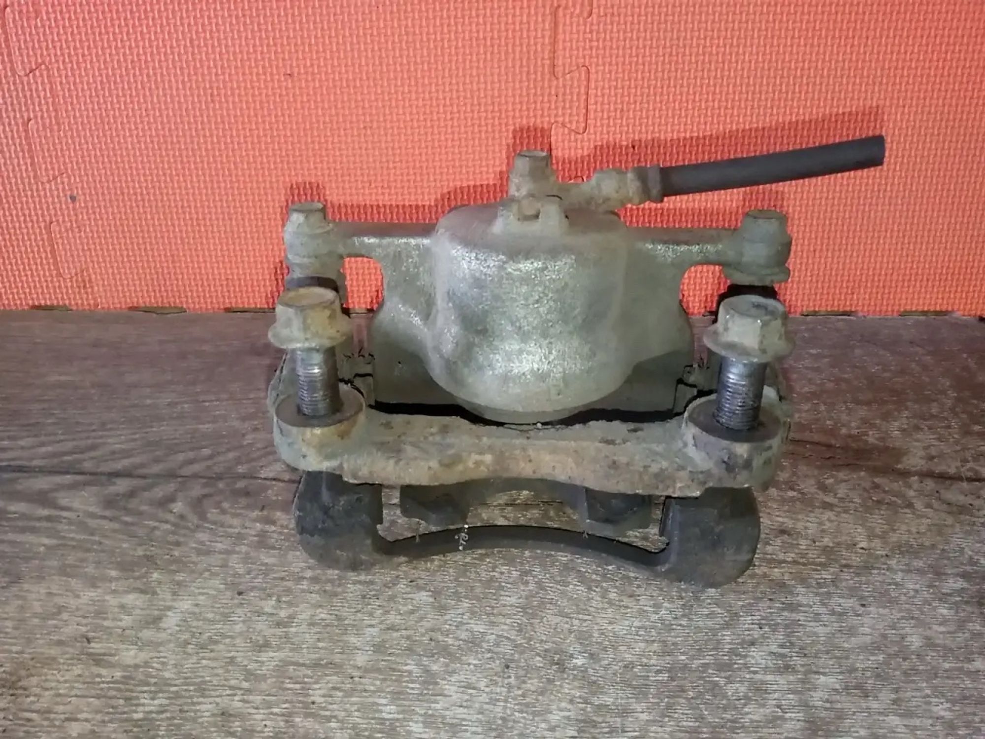 https://ycs.partsauto.market/partsauto-images/thmbs/userImages/a486c87f8955b6e25f9185efee619899/part/6cb1fe3c-6e92-4f36-b588-f218a0eea5fa_1786646611479.jpg