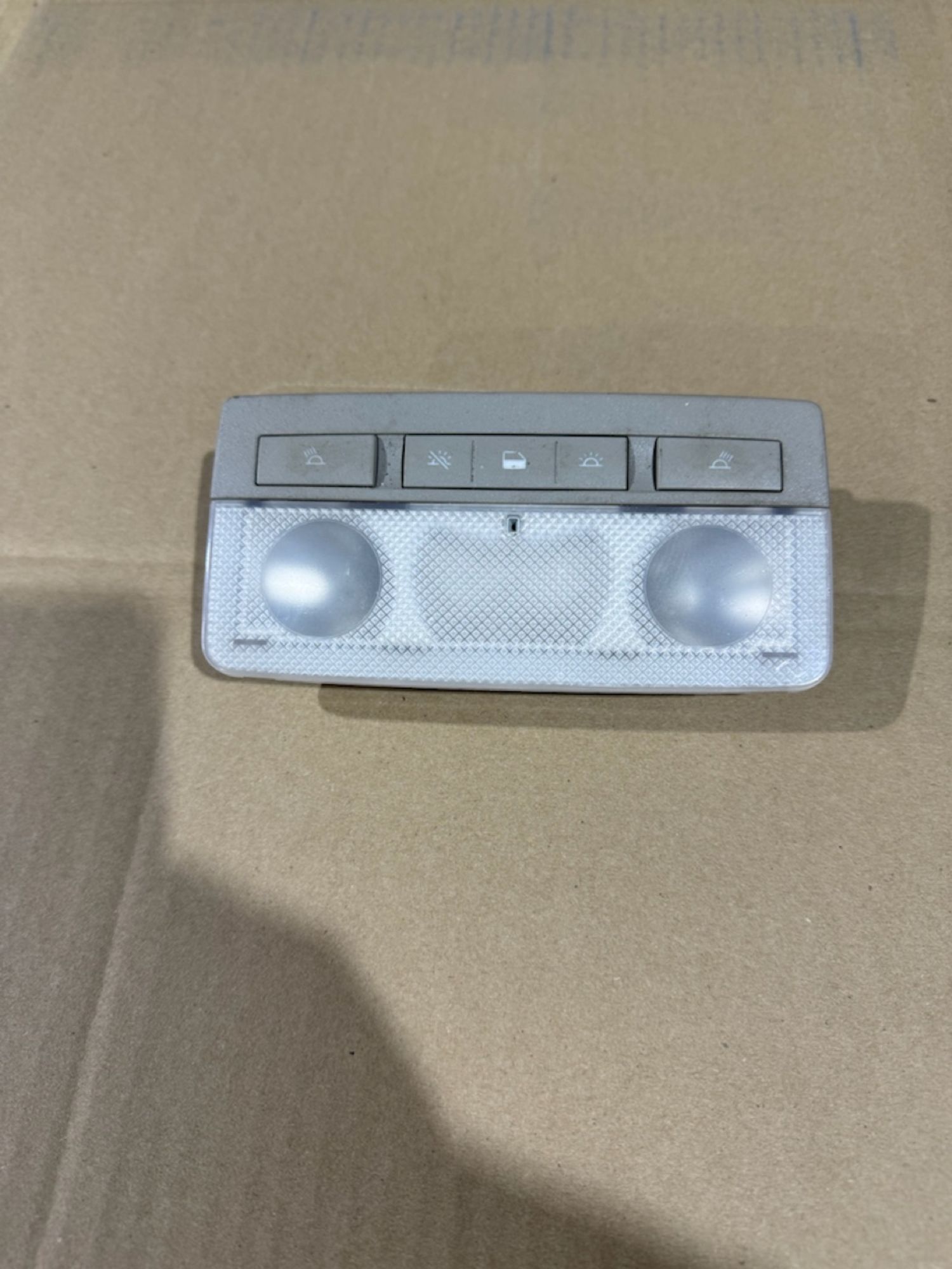 https://ycs.partsauto.market/partsauto-images/thmbs/userImages/a486c87f8955b6e25f9185efee619899/part/70a41ab2-2941-47ba-aedd-1316519ecbe7_1780044112969.jpg