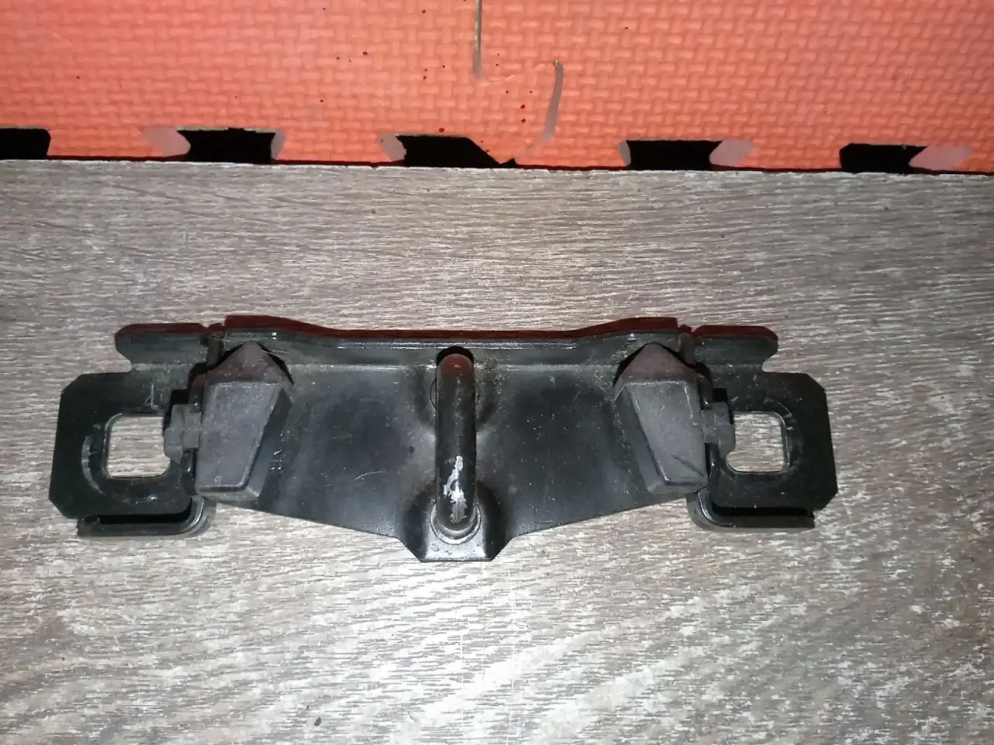 https://ycs.partsauto.market/partsauto-images/thmbs/userImages/a486c87f8955b6e25f9185efee619899/part/7148cbcd-8324-4abb-95d0-44737a6cb16d_1778608814003.jpg