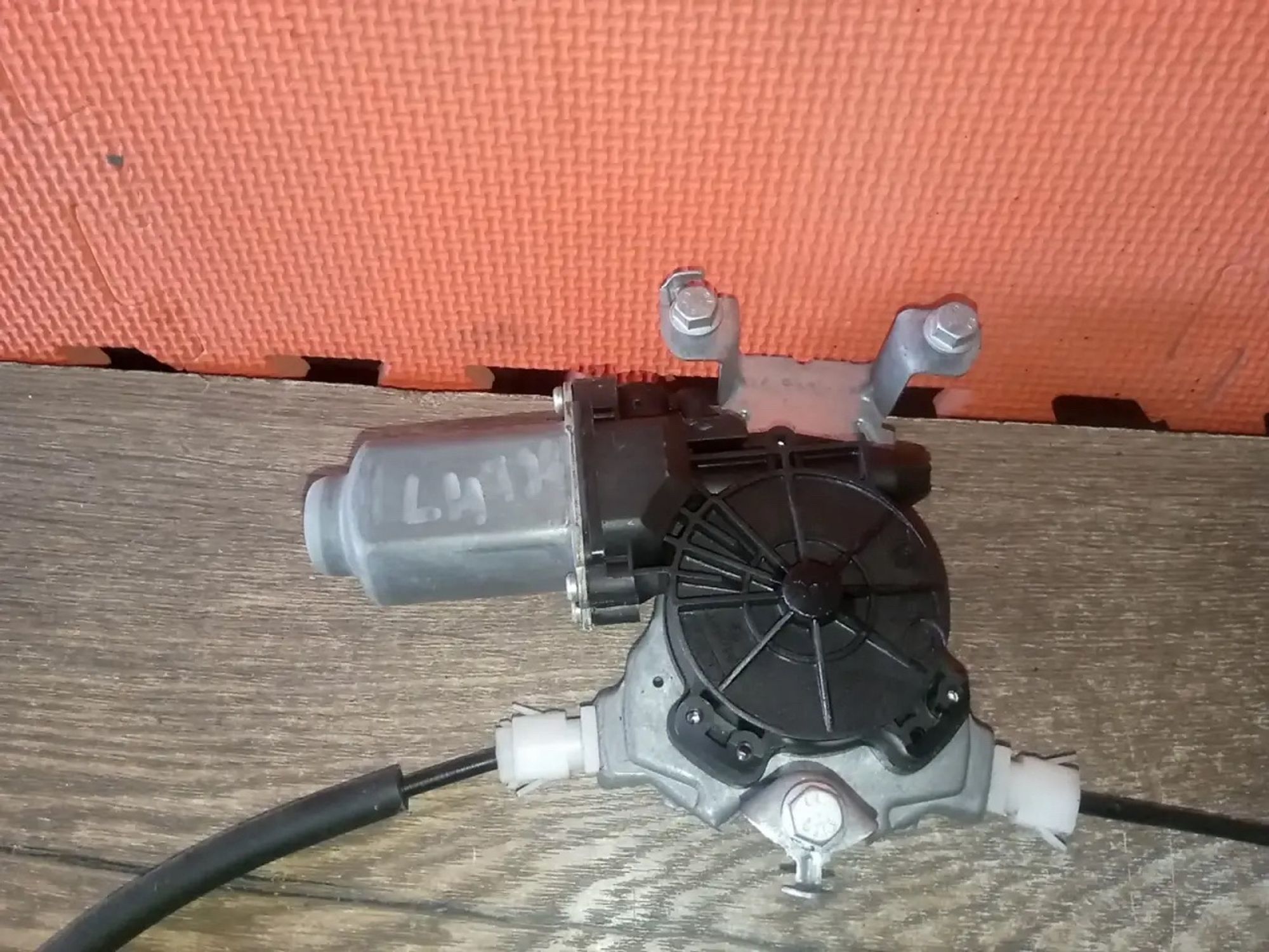 https://ycs.partsauto.market/partsauto-images/thmbs/userImages/a486c87f8955b6e25f9185efee619899/part/724c352b-2869-414c-9164-563622aa46df_1778190052344.jpg