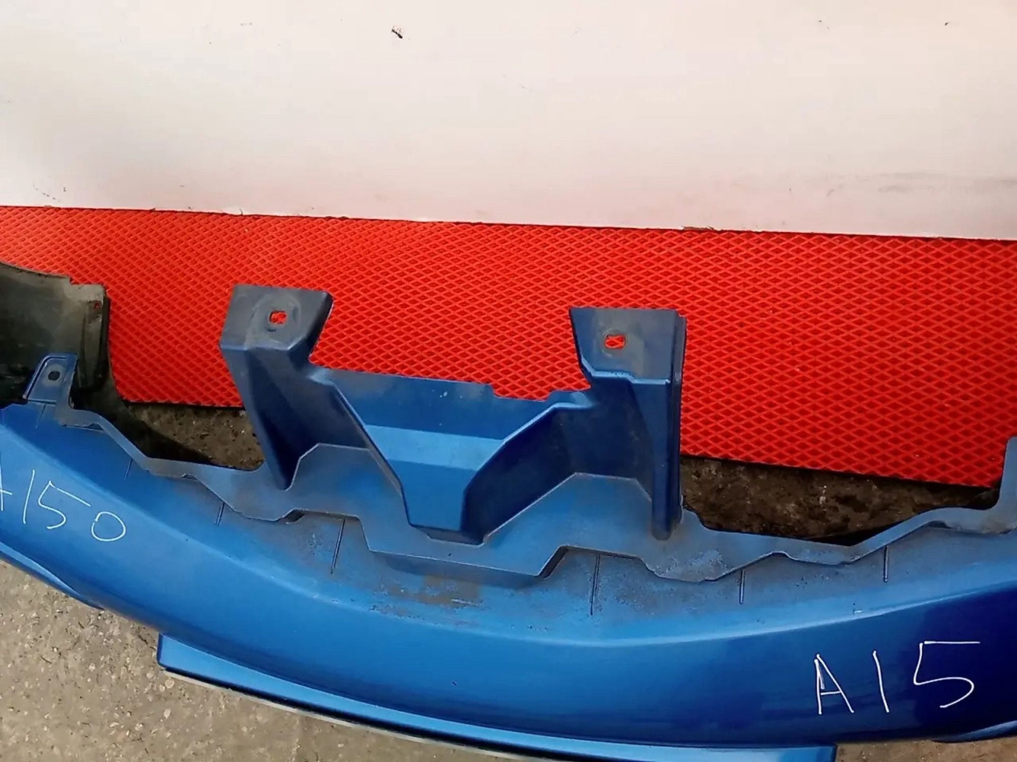 https://ycs.partsauto.market/partsauto-images/thmbs/userImages/a486c87f8955b6e25f9185efee619899/part/73012996-84f4-4e08-83bc-d3cd28591224_1778190096139.jpg