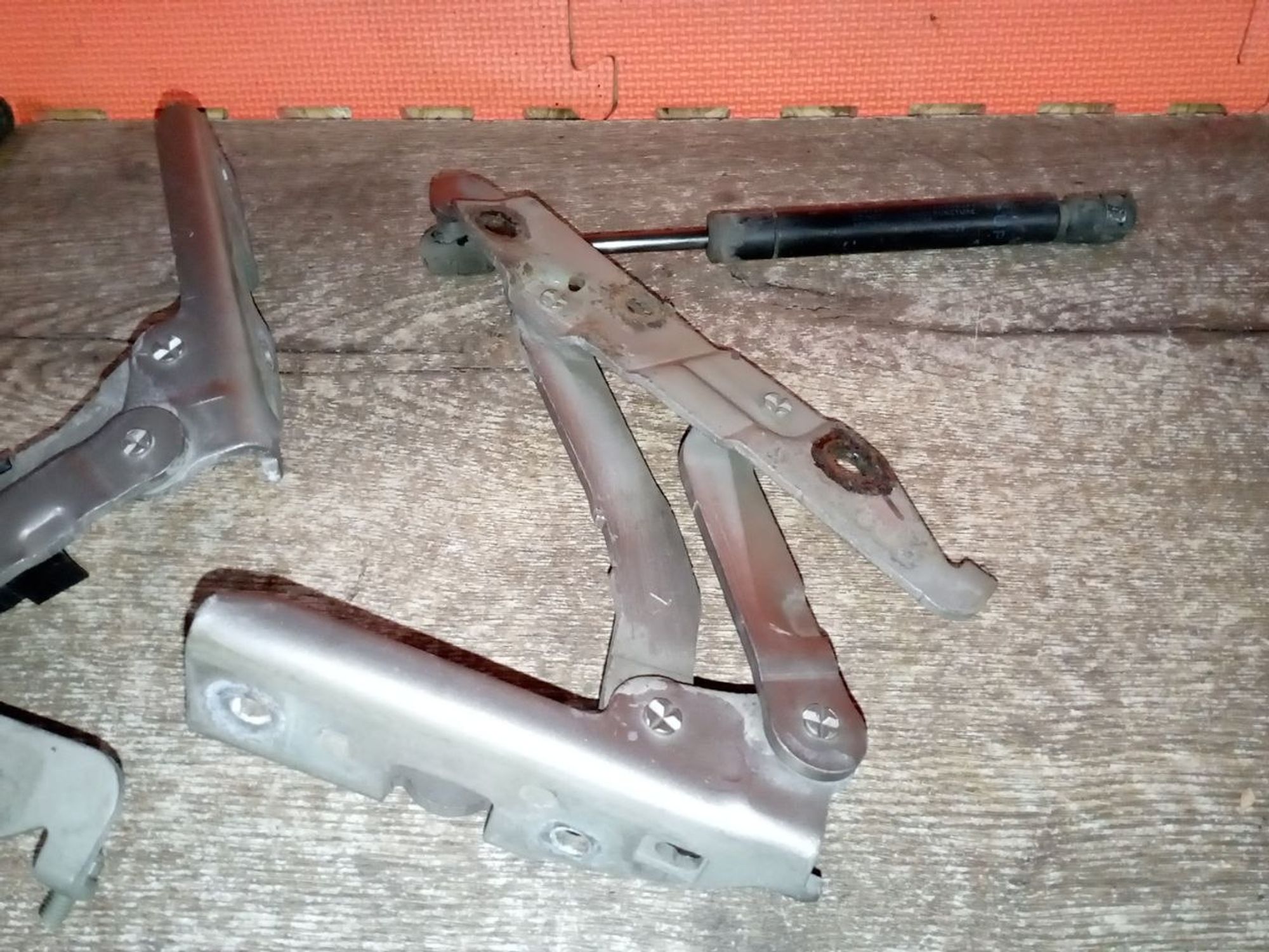 https://ycs.partsauto.market/partsauto-images/thmbs/userImages/a486c87f8955b6e25f9185efee619899/part/735d49cf-29d3-4f24-ac23-3f282bc15da1_1775917504629.jpg