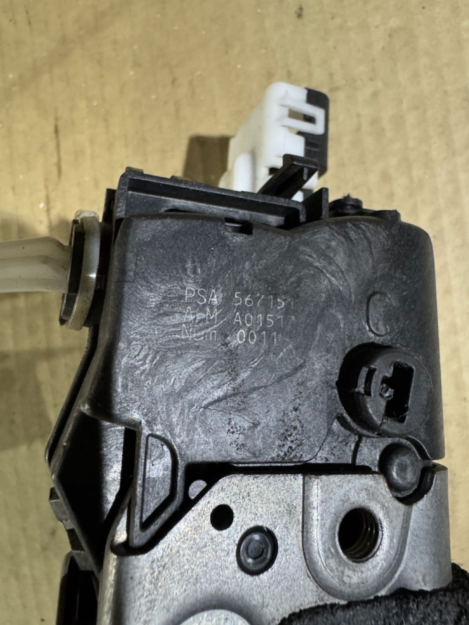 https://ycs.partsauto.market/partsauto-images/thmbs/userImages/a486c87f8955b6e25f9185efee619899/part/738131a6-7da5-46a8-b0cf-fb4819acba21_1785186126114.jpg