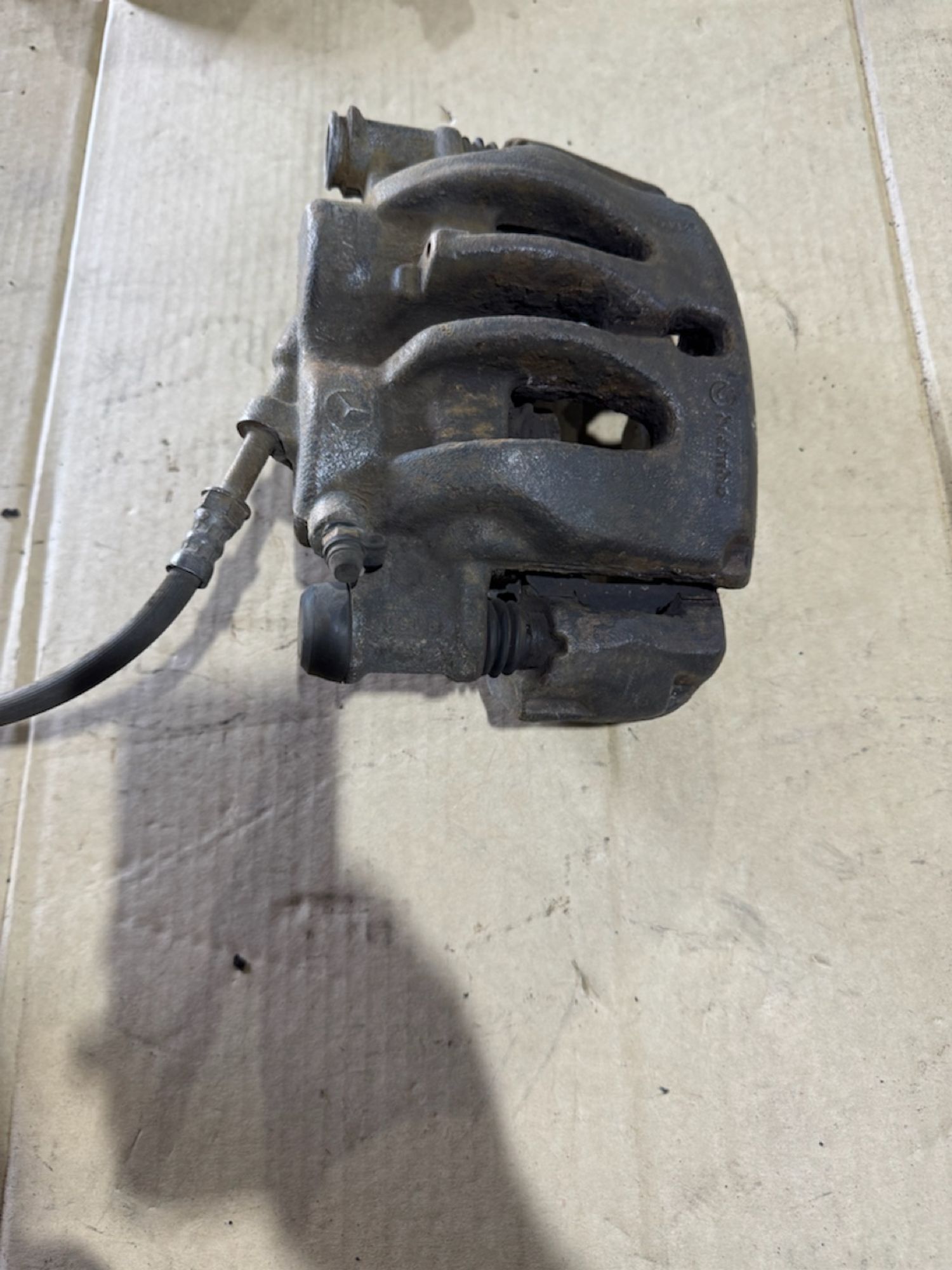 https://ycs.partsauto.market/partsauto-images/thmbs/userImages/a486c87f8955b6e25f9185efee619899/part/73d2d9f7-30bd-485c-b398-537cd894d782_1782908939038.jpg