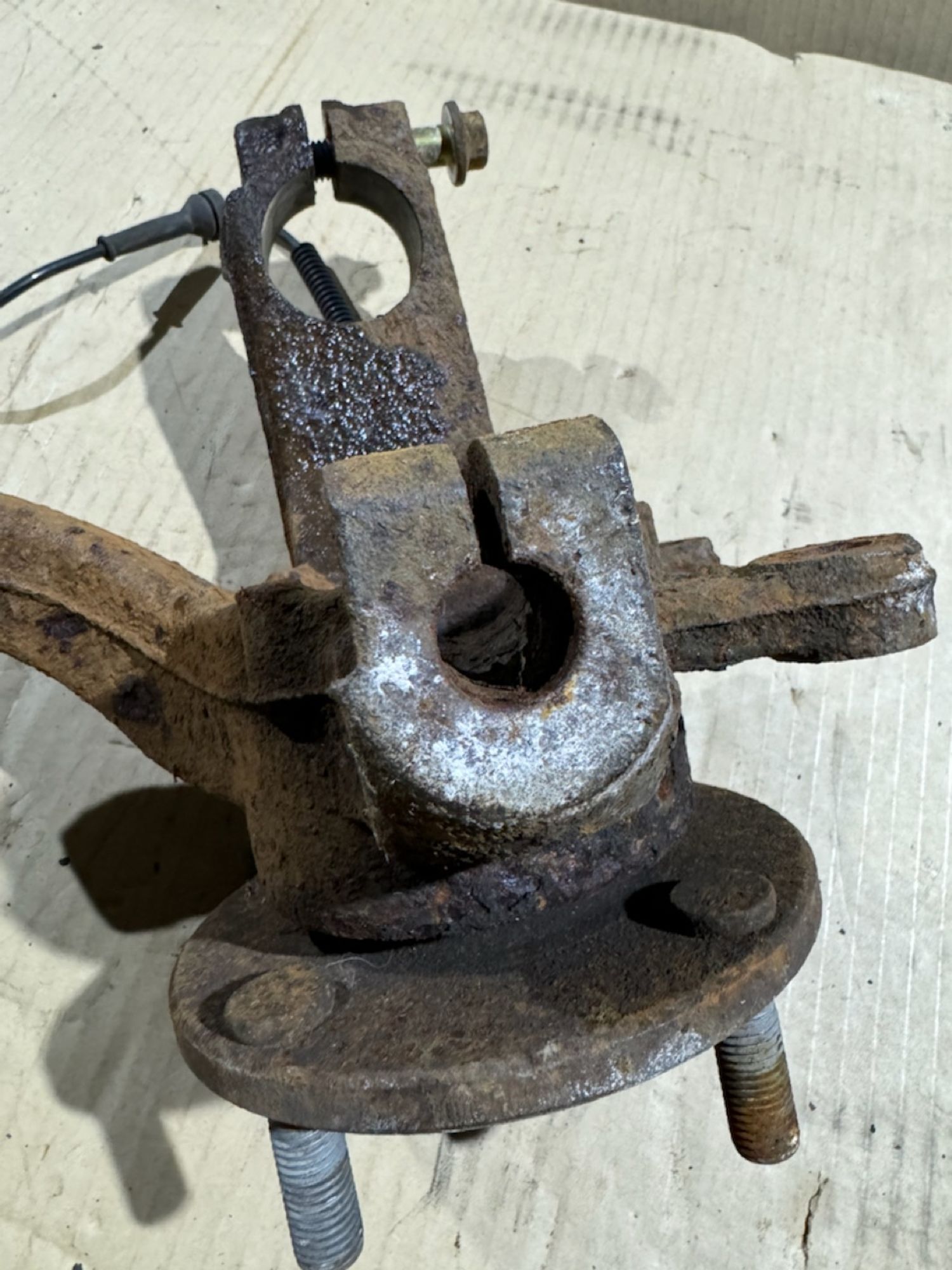 https://ycs.partsauto.market/partsauto-images/thmbs/userImages/a486c87f8955b6e25f9185efee619899/part/74325917-63e4-4012-bb24-512c36ca3f16_1775854629485.jpg