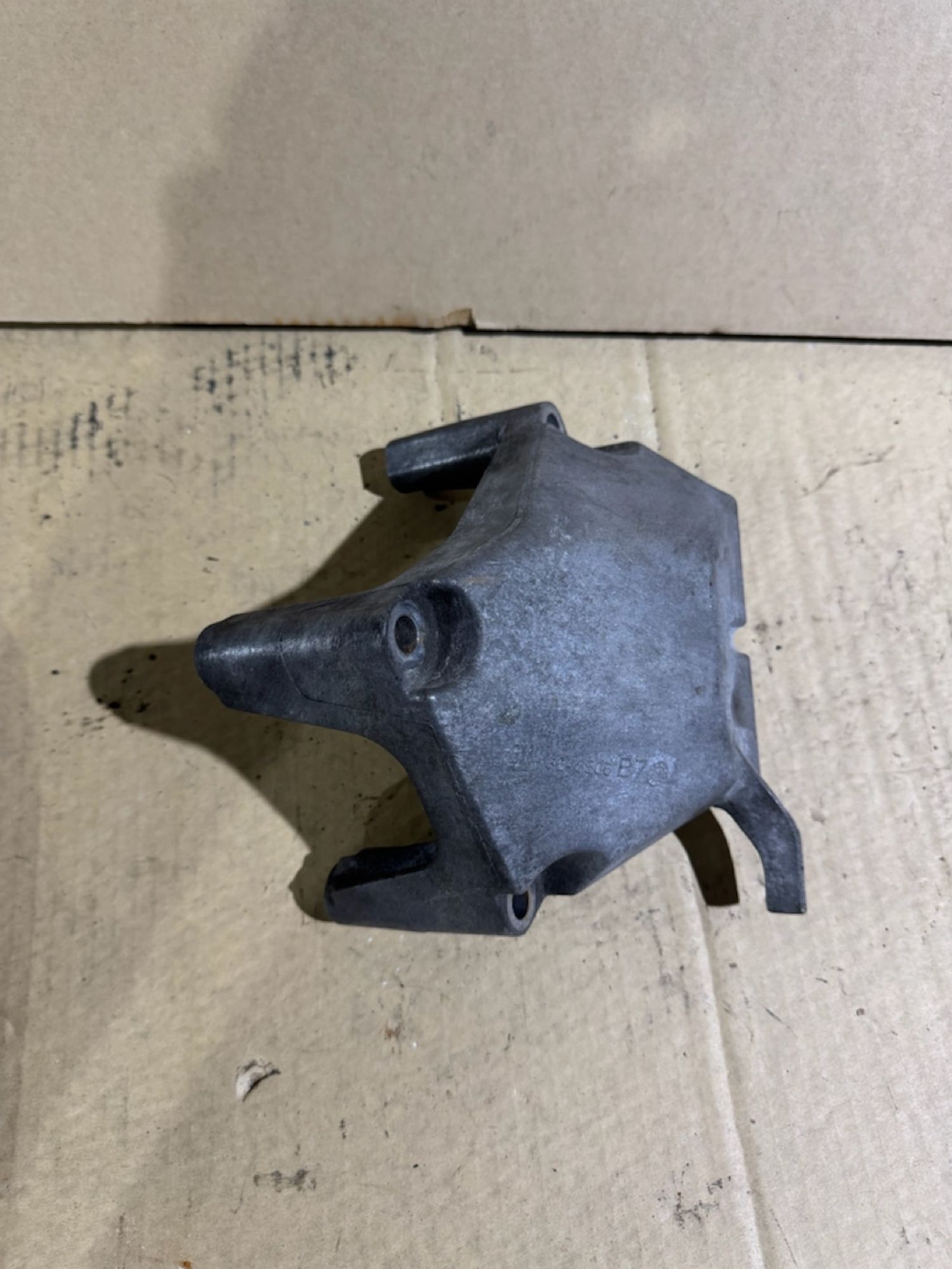 https://ycs.partsauto.market/partsauto-images/thmbs/userImages/a486c87f8955b6e25f9185efee619899/part/747de22b-2a2b-48f1-a1b3-66a7ac7b100d_1786654553090.jpg