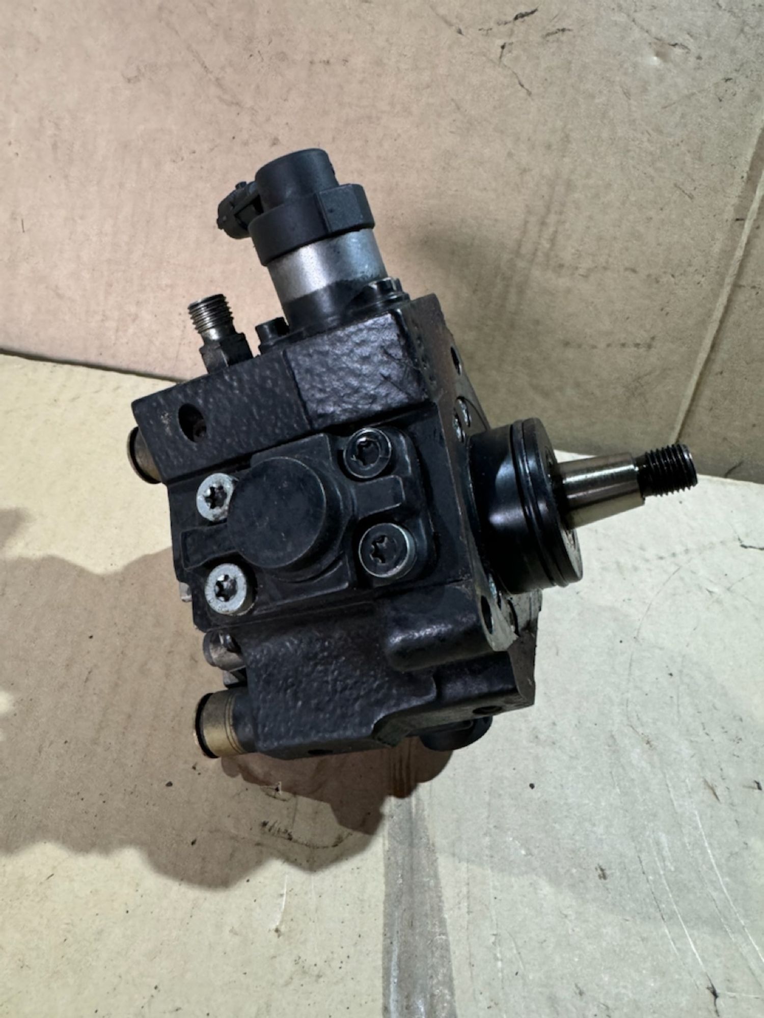 https://ycs.partsauto.market/partsauto-images/thmbs/userImages/a486c87f8955b6e25f9185efee619899/part/76981a97-ac81-4ac6-a0c5-c19b016e6fa4_1776857702602.jpg
