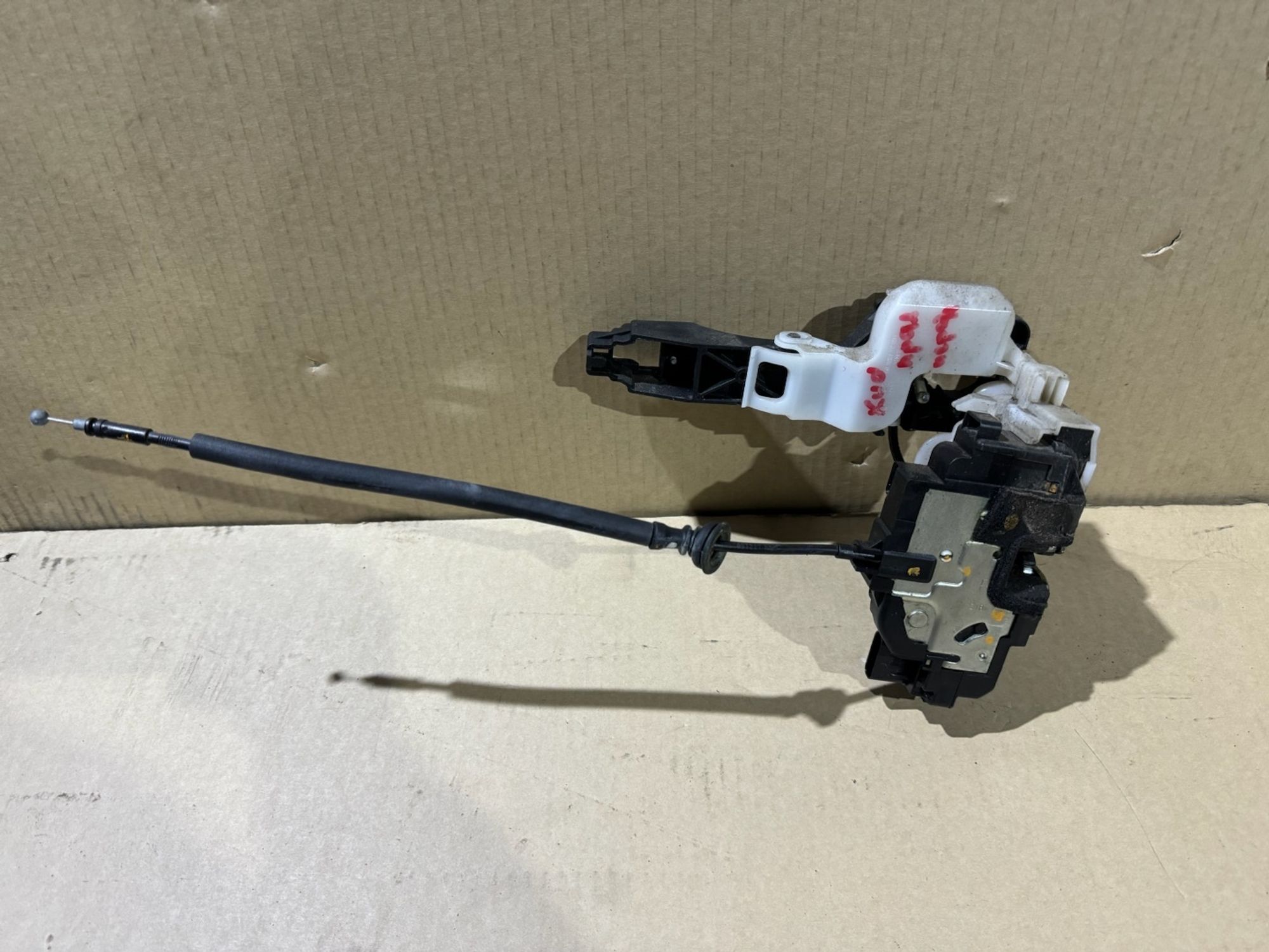 https://ycs.partsauto.market/partsauto-images/thmbs/userImages/a486c87f8955b6e25f9185efee619899/part/7894ff43-2cae-4f3c-82fd-02c7a42d1743_1778190035035.jpg