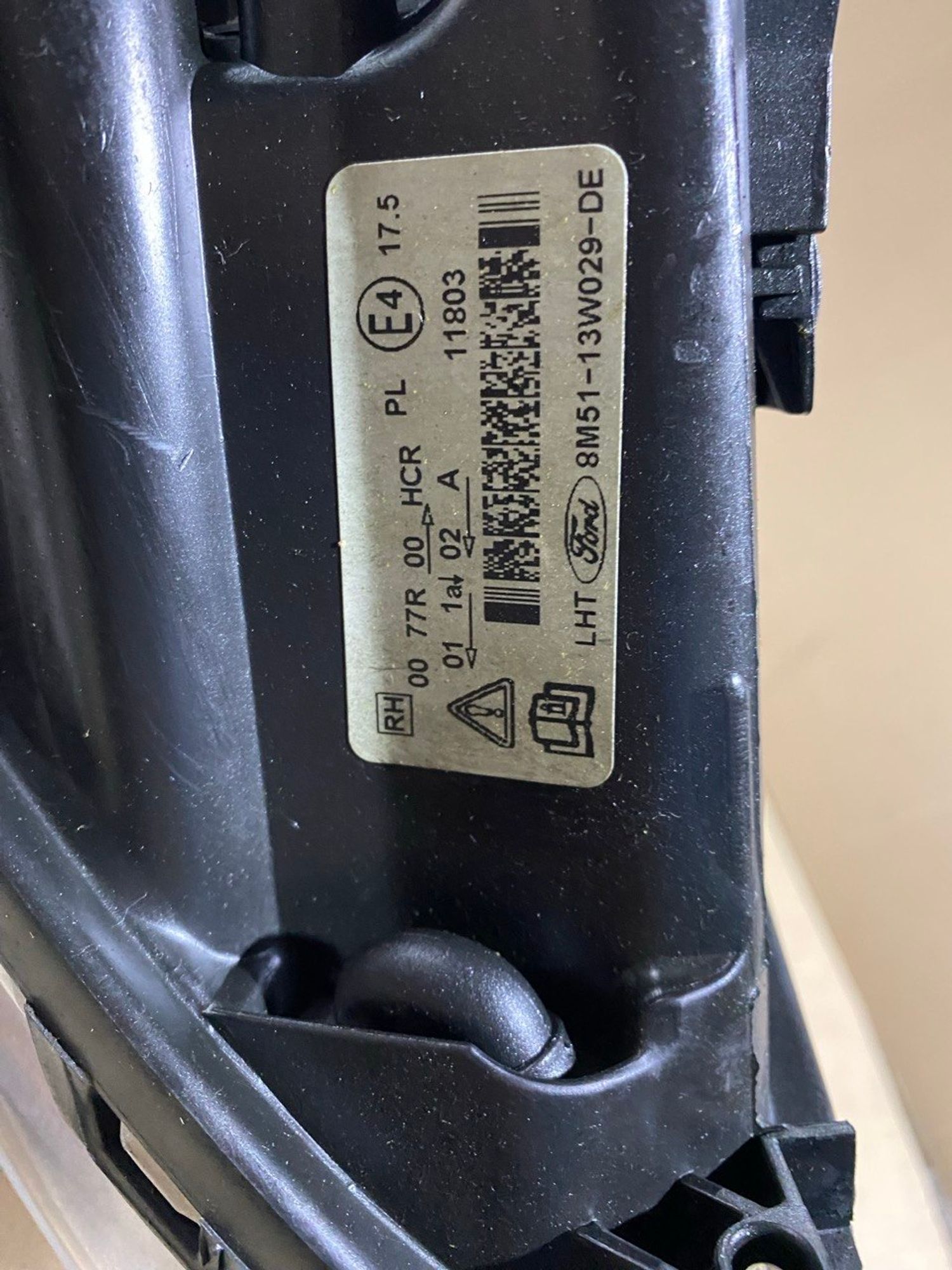 https://ycs.partsauto.market/partsauto-images/thmbs/userImages/a486c87f8955b6e25f9185efee619899/part/78f00d75-c5ef-451a-93ff-3a04d0a620a1_1779051669212.jpg