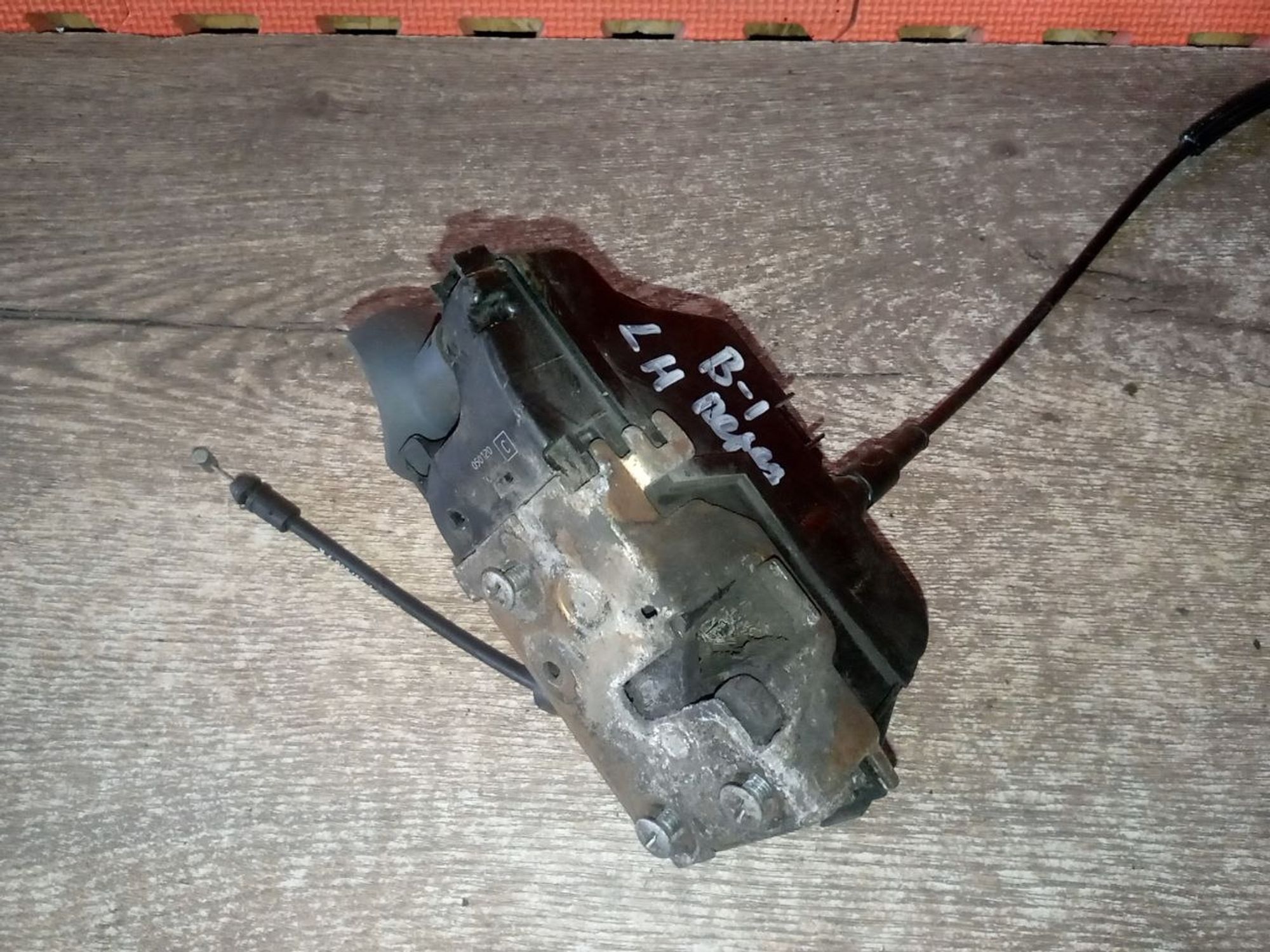 https://ycs.partsauto.market/partsauto-images/thmbs/userImages/a486c87f8955b6e25f9185efee619899/part/795207f6-2d0a-4133-917f-608d2b62416c_1775856518250.jpg