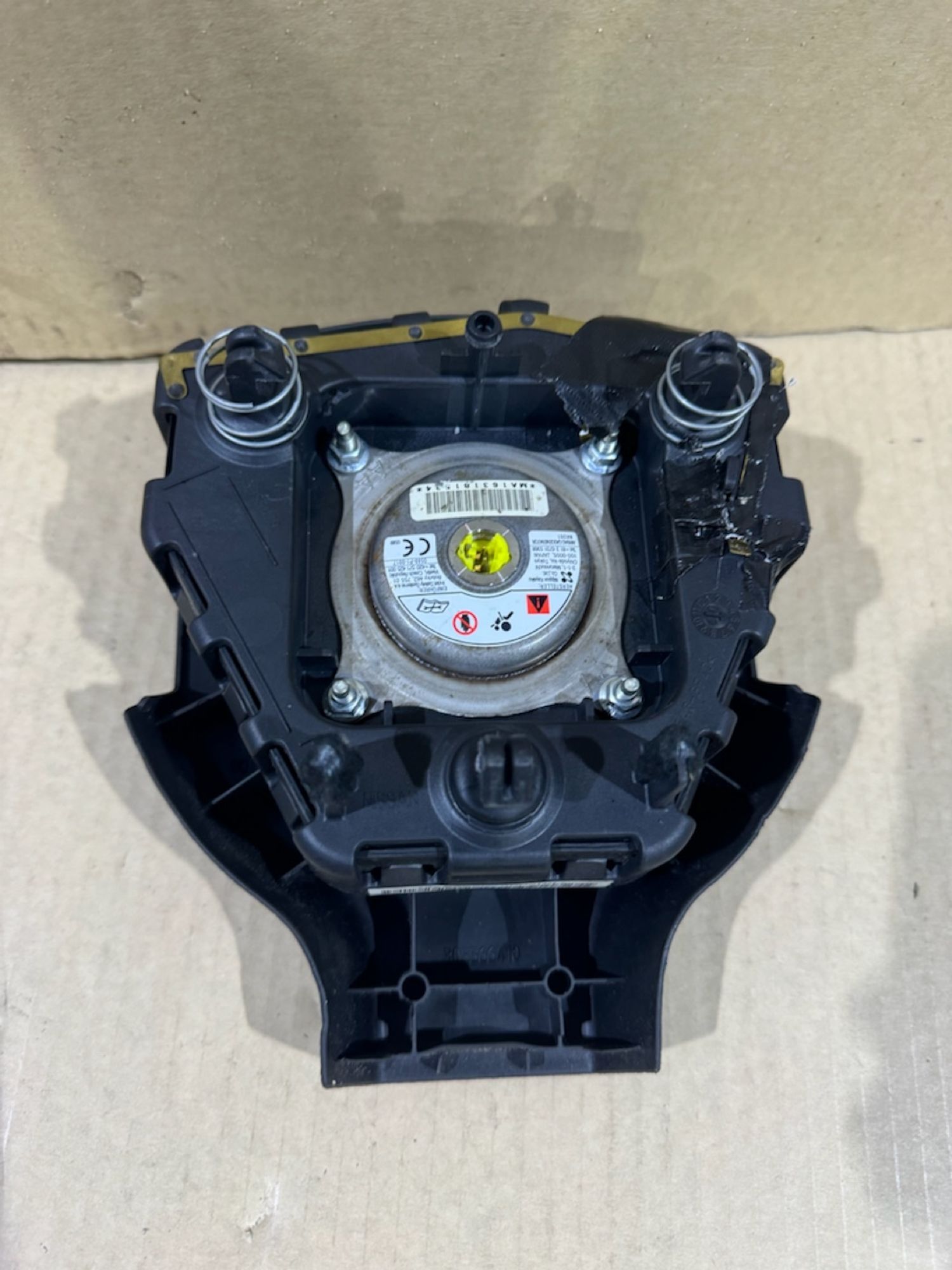 https://ycs.partsauto.market/partsauto-images/thmbs/userImages/a486c87f8955b6e25f9185efee619899/part/79d687c8-f25f-4c84-ae53-b14ccbe76dc3_1782461619501.jpg