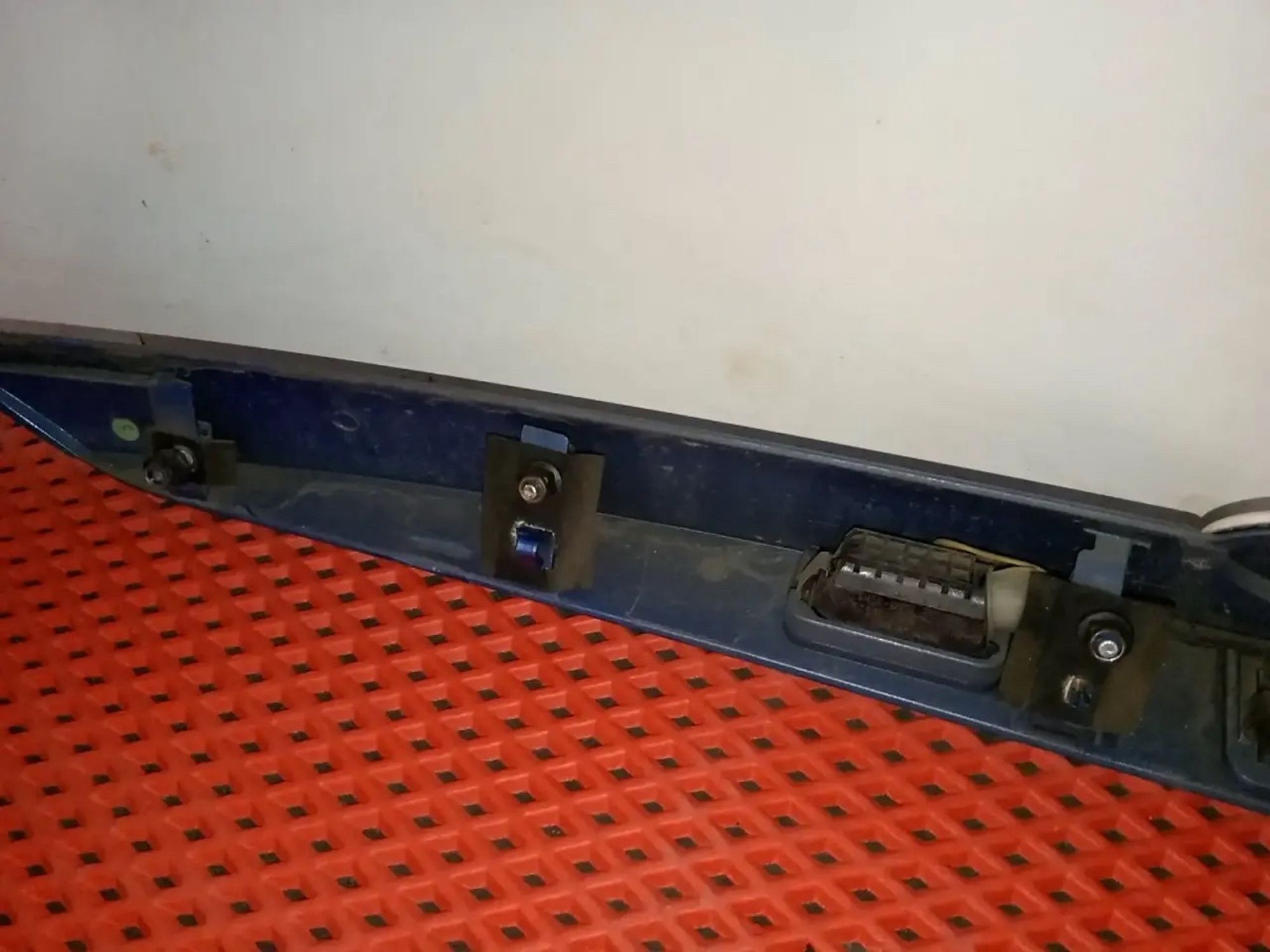 https://ycs.partsauto.market/partsauto-images/thmbs/userImages/a486c87f8955b6e25f9185efee619899/part/7a237e55-2041-46fd-a319-90ca8030baae_1778605186935.jpg