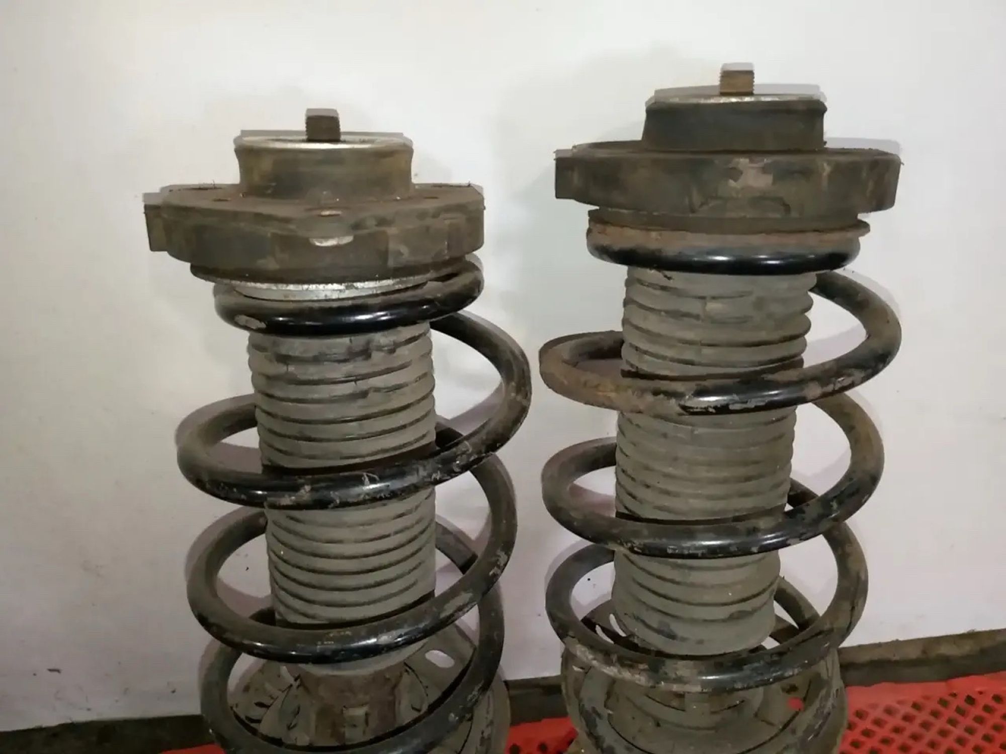 https://ycs.partsauto.market/partsauto-images/thmbs/userImages/a486c87f8955b6e25f9185efee619899/part/7d4830f5-9b41-44b3-8048-db7f57f5aa48_1786638962821.jpg