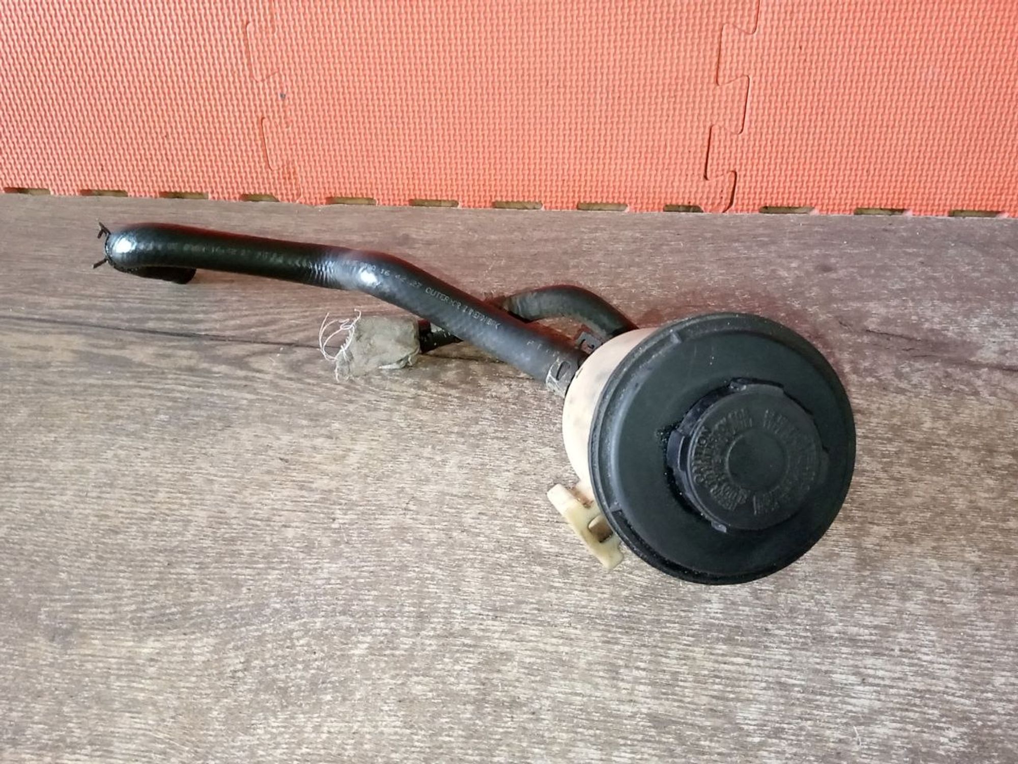 https://ycs.partsauto.market/partsauto-images/thmbs/userImages/a486c87f8955b6e25f9185efee619899/part/80c9d377-1557-4a02-8aa9-2fa9f65b97f8_1775856104947.jpg