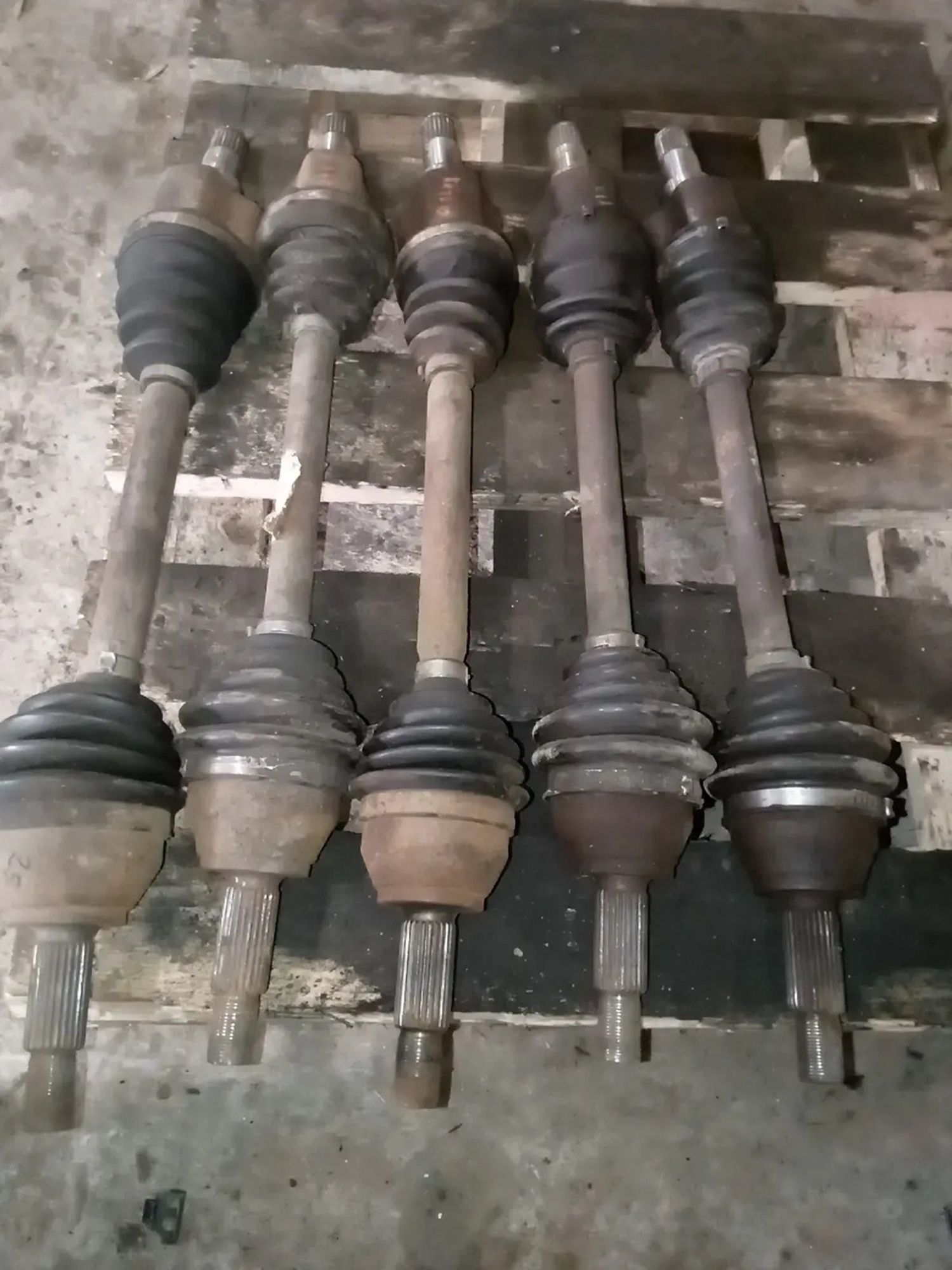 https://ycs.partsauto.market/partsauto-images/thmbs/userImages/a486c87f8955b6e25f9185efee619899/part/84b607a2-5352-417f-a279-ea85f81849f8_1775854336107.jpg