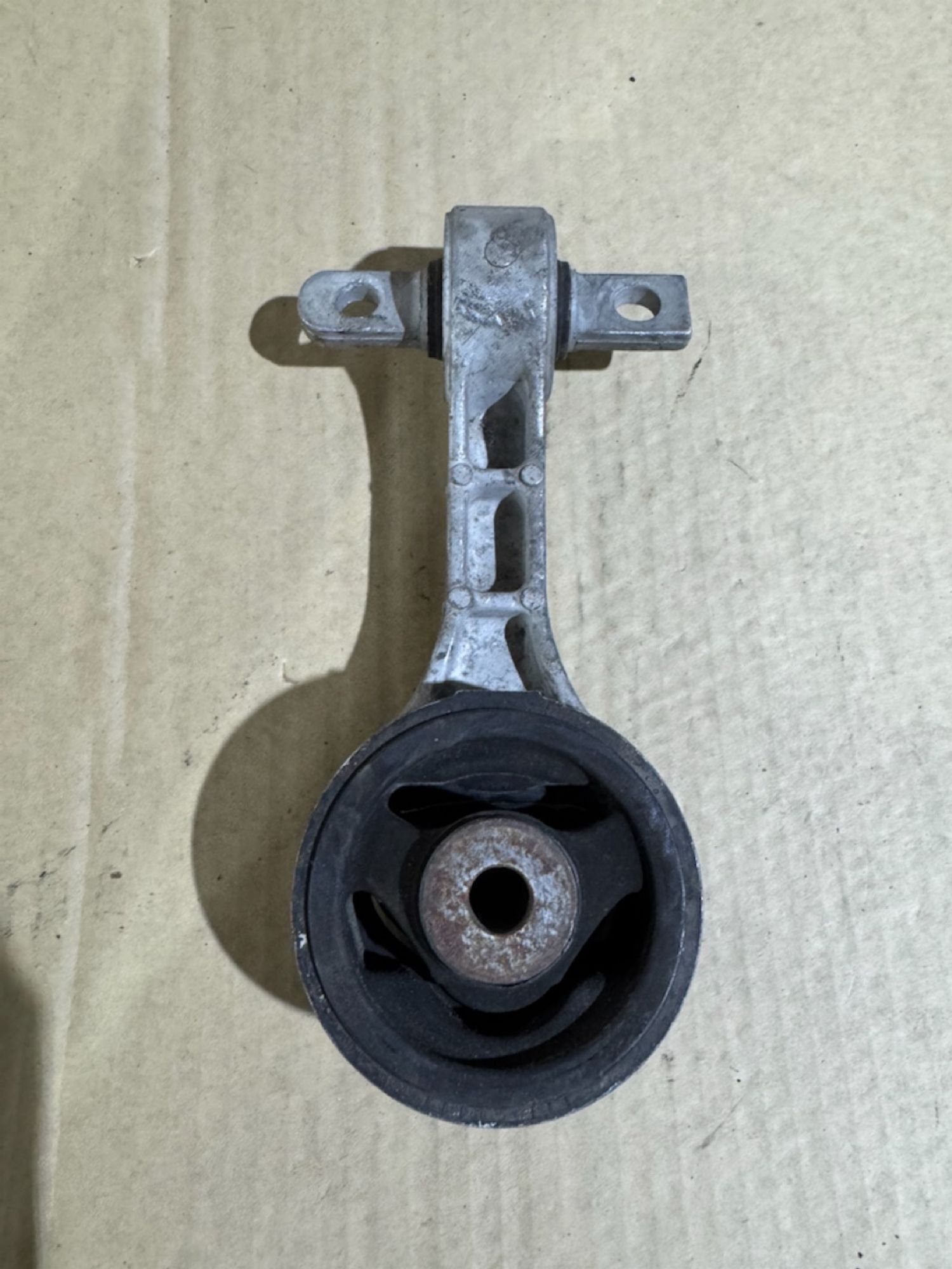 https://ycs.partsauto.market/partsauto-images/thmbs/userImages/a486c87f8955b6e25f9185efee619899/part/856a1d09-b1dd-45a9-8e4d-f87576164786_1786352094549.jpg