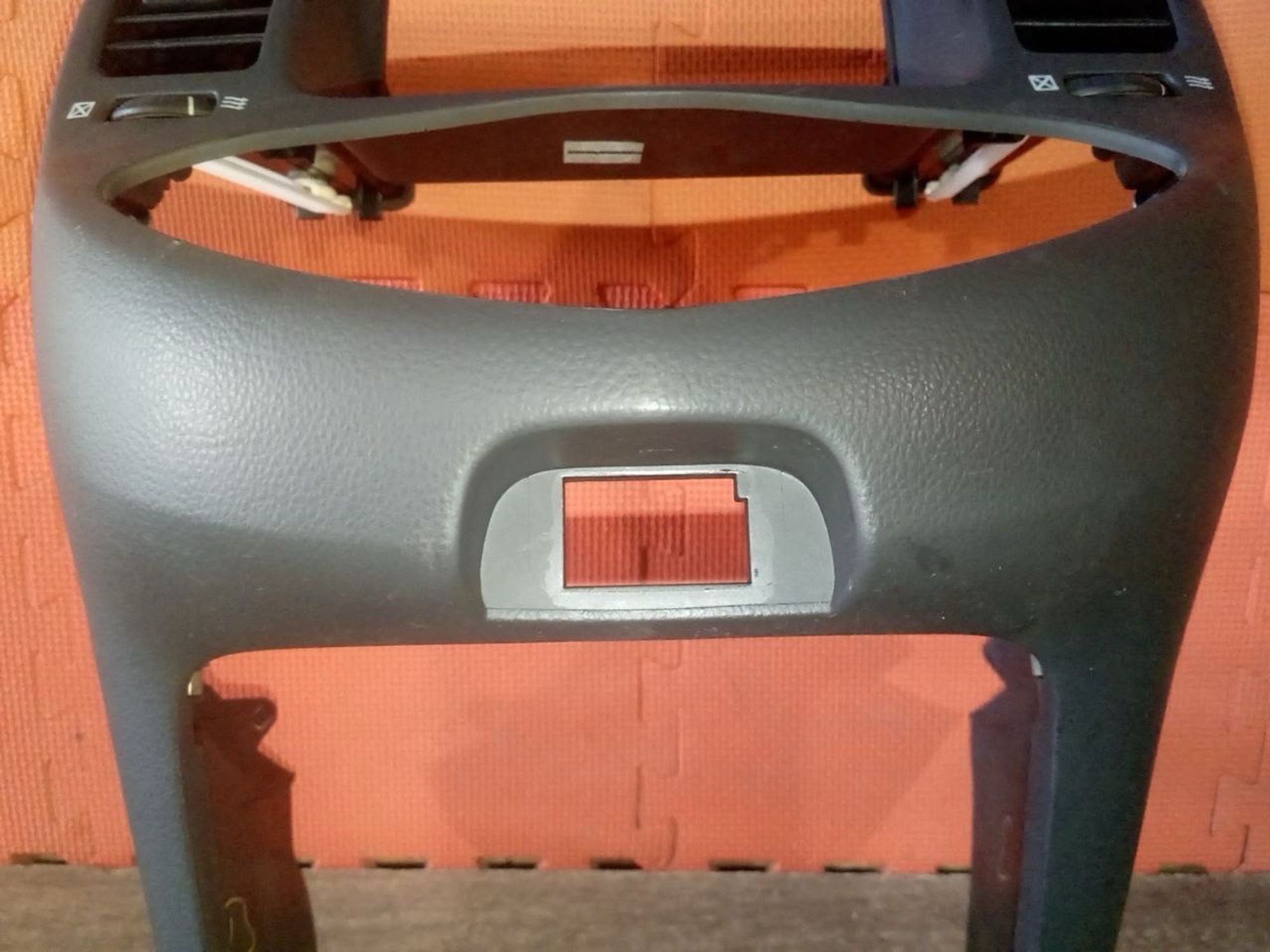 https://ycs.partsauto.market/partsauto-images/thmbs/userImages/a486c87f8955b6e25f9185efee619899/part/85e214fd-e2e9-46df-9bf8-042b050a4a1d_1775855418166.jpg