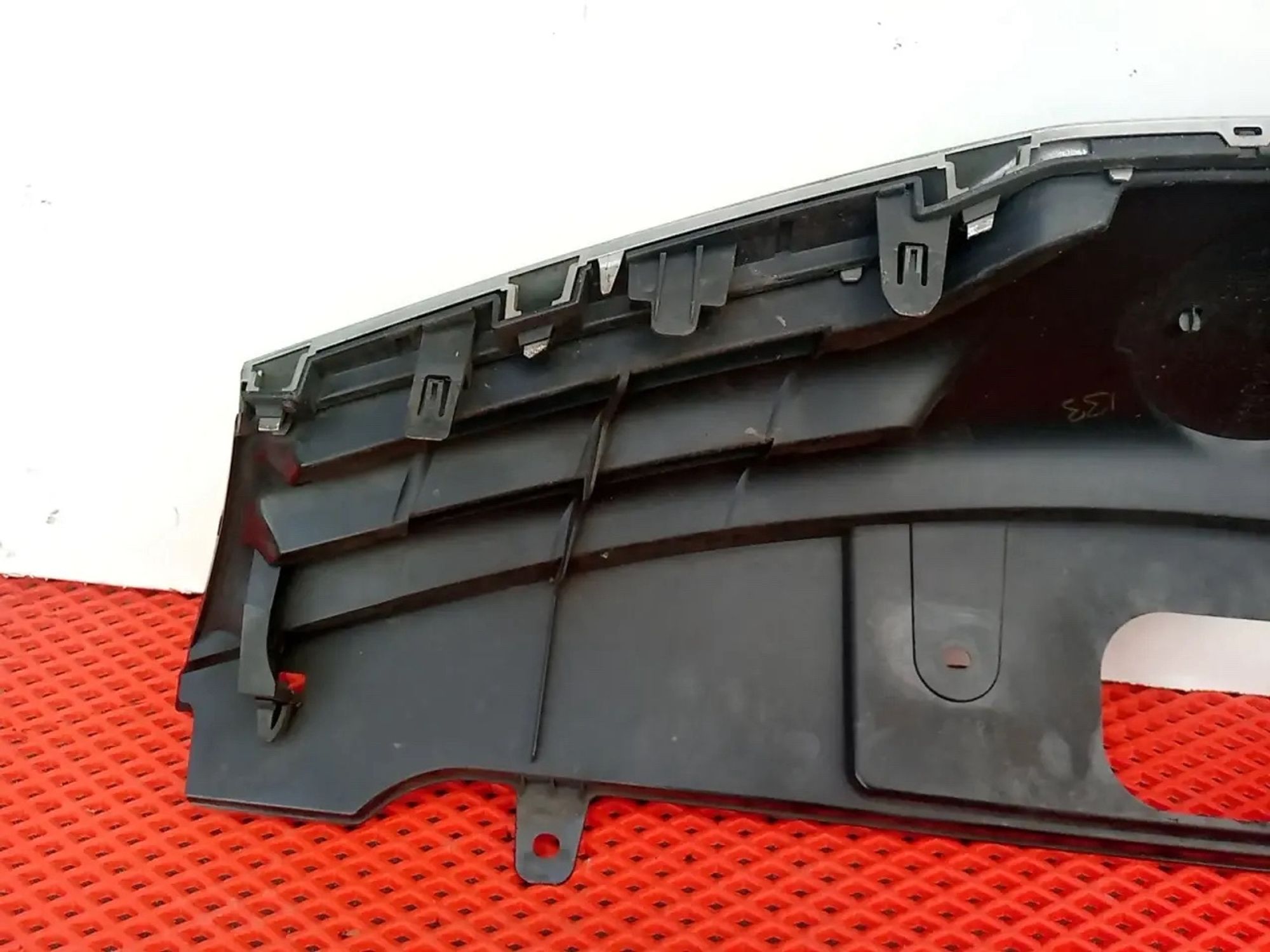 https://ycs.partsauto.market/partsauto-images/thmbs/userImages/a486c87f8955b6e25f9185efee619899/part/86724708-2dcb-43b4-b649-616c5cd3e8cf_1778190122069.jpg