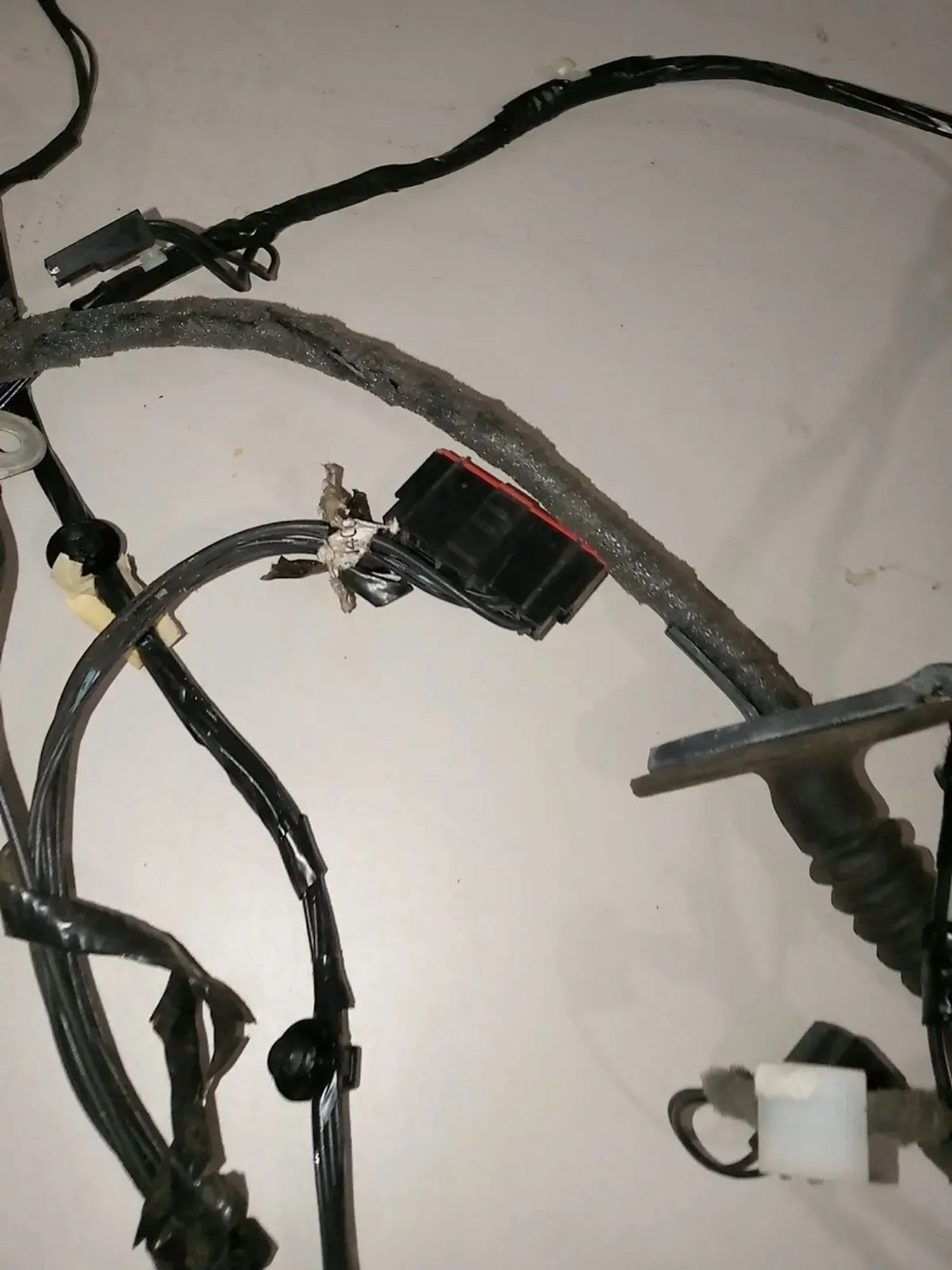 https://ycs.partsauto.market/partsauto-images/thmbs/userImages/a486c87f8955b6e25f9185efee619899/part/86d2cfa5-ecfa-4c4d-a003-7baa7be46a1a_1778603637136.jpg