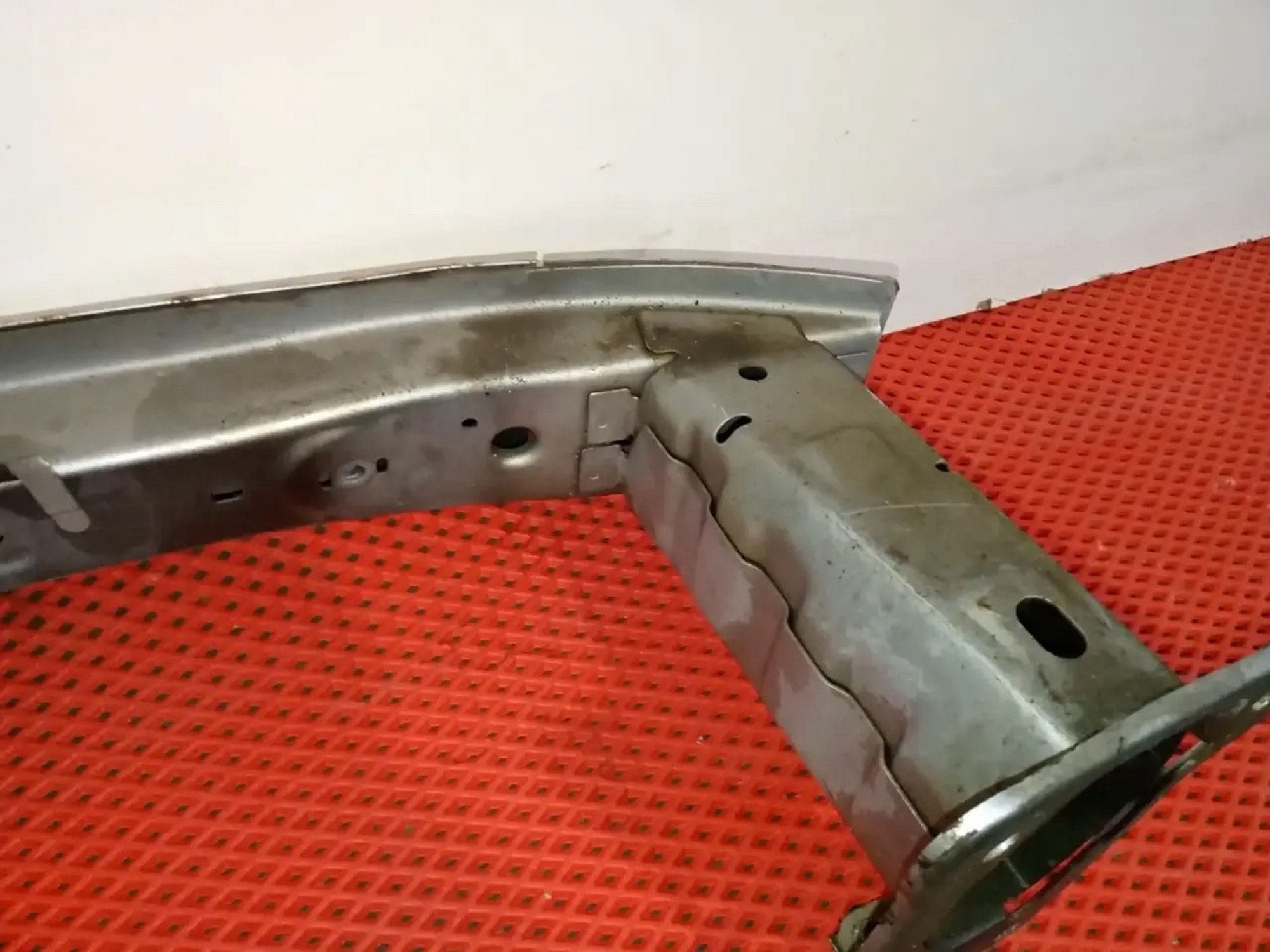 https://ycs.partsauto.market/partsauto-images/thmbs/userImages/a486c87f8955b6e25f9185efee619899/part/88612bbf-15d6-4dae-9a06-03c0c9ccb6df_1778653140260.jpg