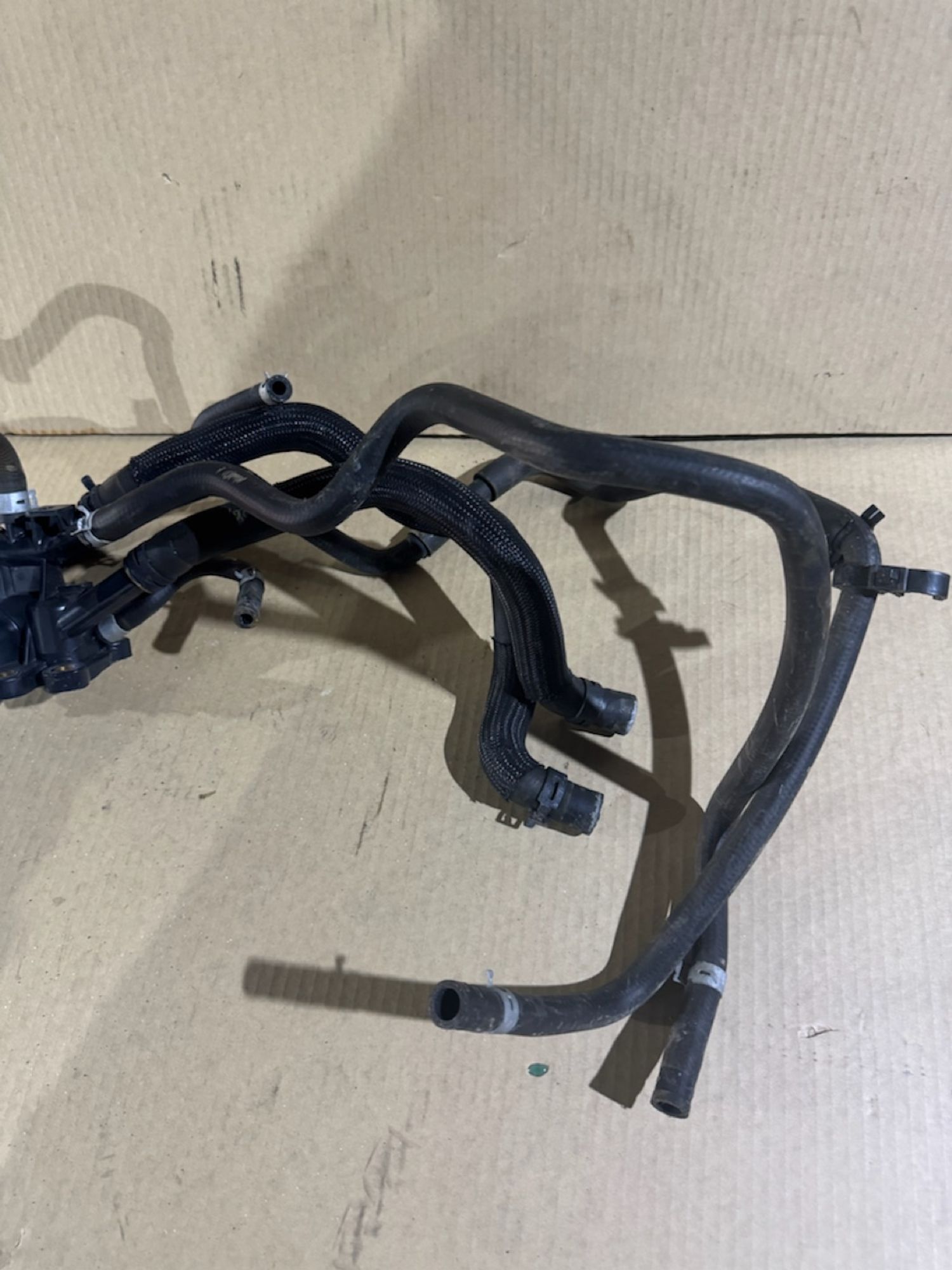 https://ycs.partsauto.market/partsauto-images/thmbs/userImages/a486c87f8955b6e25f9185efee619899/part/88a9a5ca-5830-4e41-a6cf-bd39029480f8_1784622215900.jpg