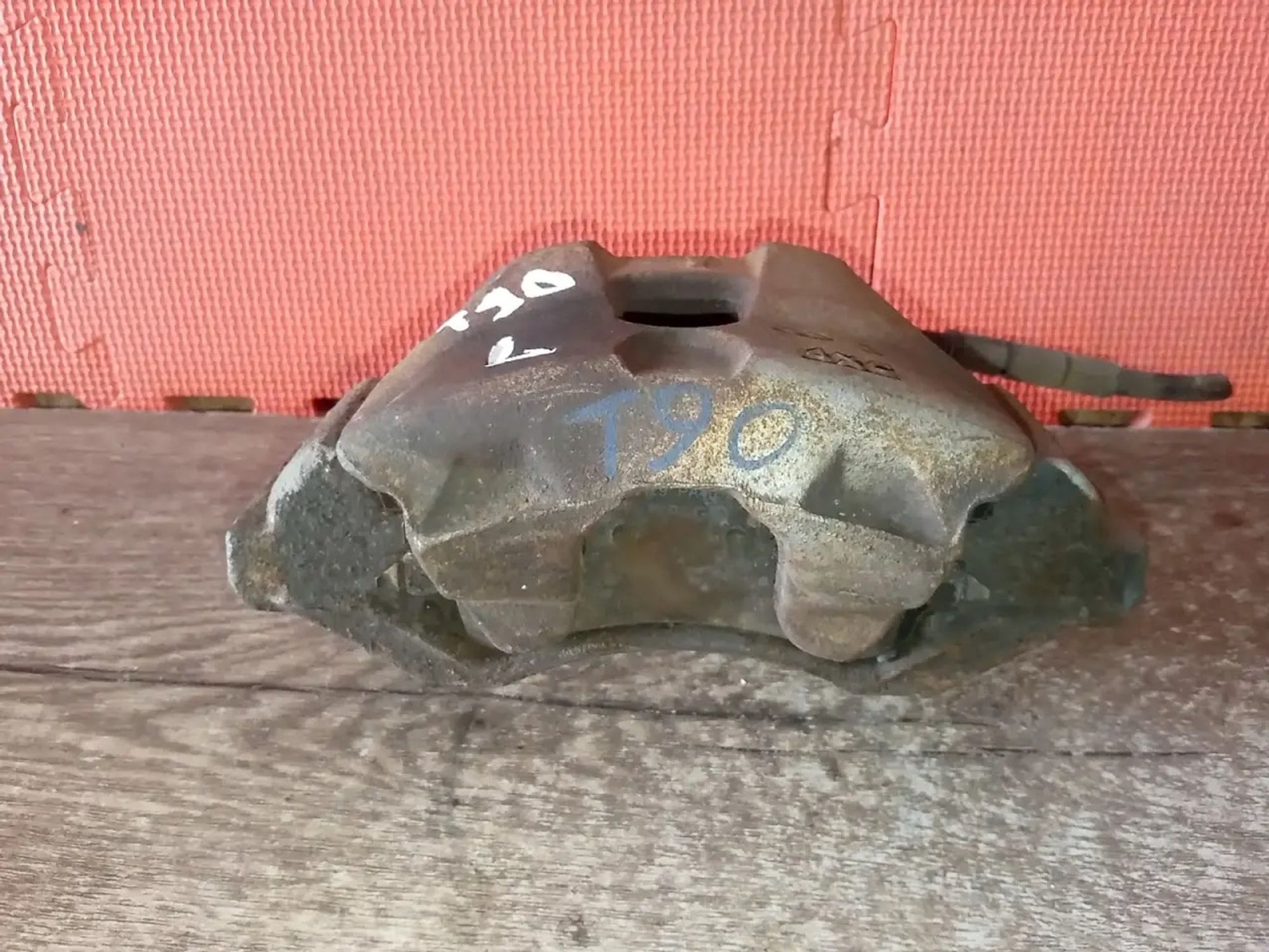 https://ycs.partsauto.market/partsauto-images/thmbs/userImages/a486c87f8955b6e25f9185efee619899/part/893d6212-0d68-45c4-9273-c542eb683d92_1783412791097.jpg