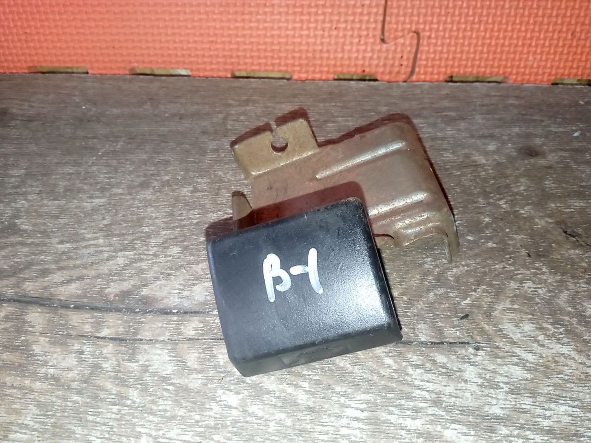 https://ycs.partsauto.market/partsauto-images/thmbs/userImages/a486c87f8955b6e25f9185efee619899/part/8a3b4506-d277-4883-bf56-0c2243aa9297_1775855481794.jpg