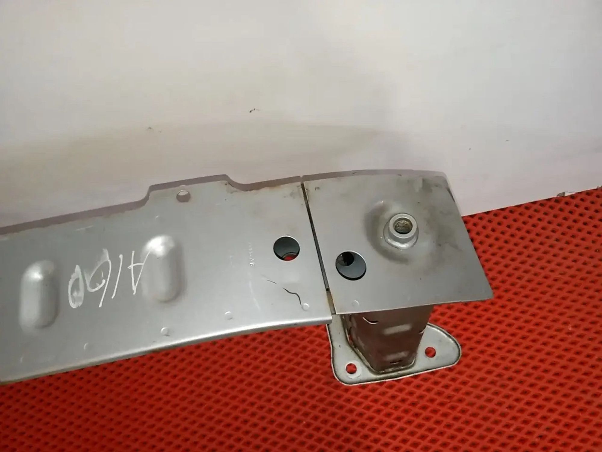 https://ycs.partsauto.market/partsauto-images/thmbs/userImages/a486c87f8955b6e25f9185efee619899/part/8bb1c72b-76c7-40c2-9791-4f0da225d702_1778653137110.jpg