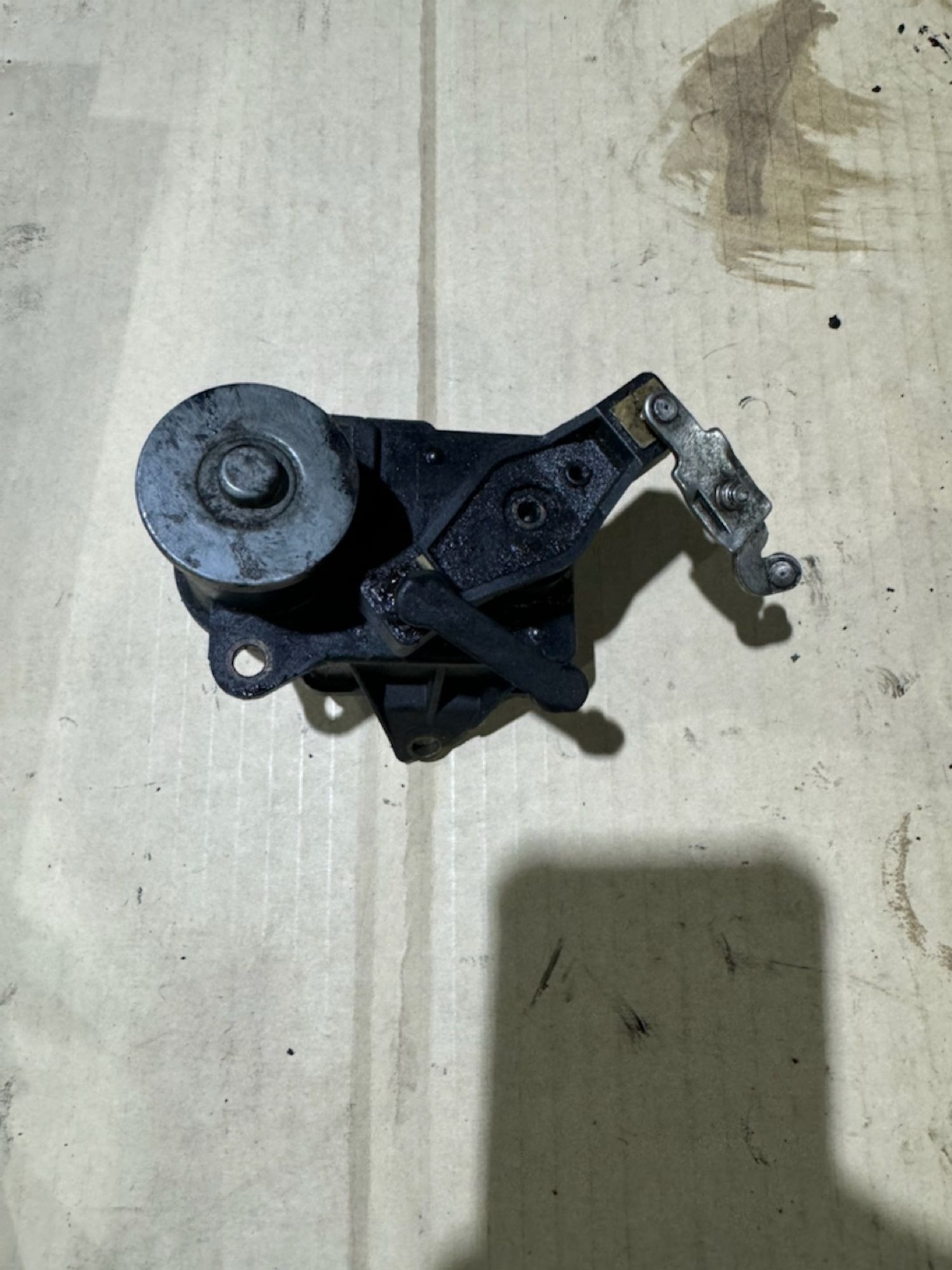 https://ycs.partsauto.market/partsauto-images/thmbs/userImages/a486c87f8955b6e25f9185efee619899/part/8c9aab79-658c-441a-8594-7688ee14956c_1775853975560.jpg