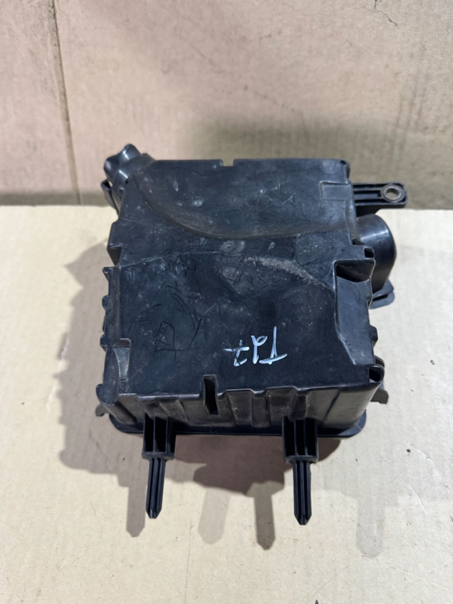 https://ycs.partsauto.market/partsauto-images/thmbs/userImages/a486c87f8955b6e25f9185efee619899/part/8d050974-2581-406c-92a3-2d6c69e2a875_1776852150293.jpg