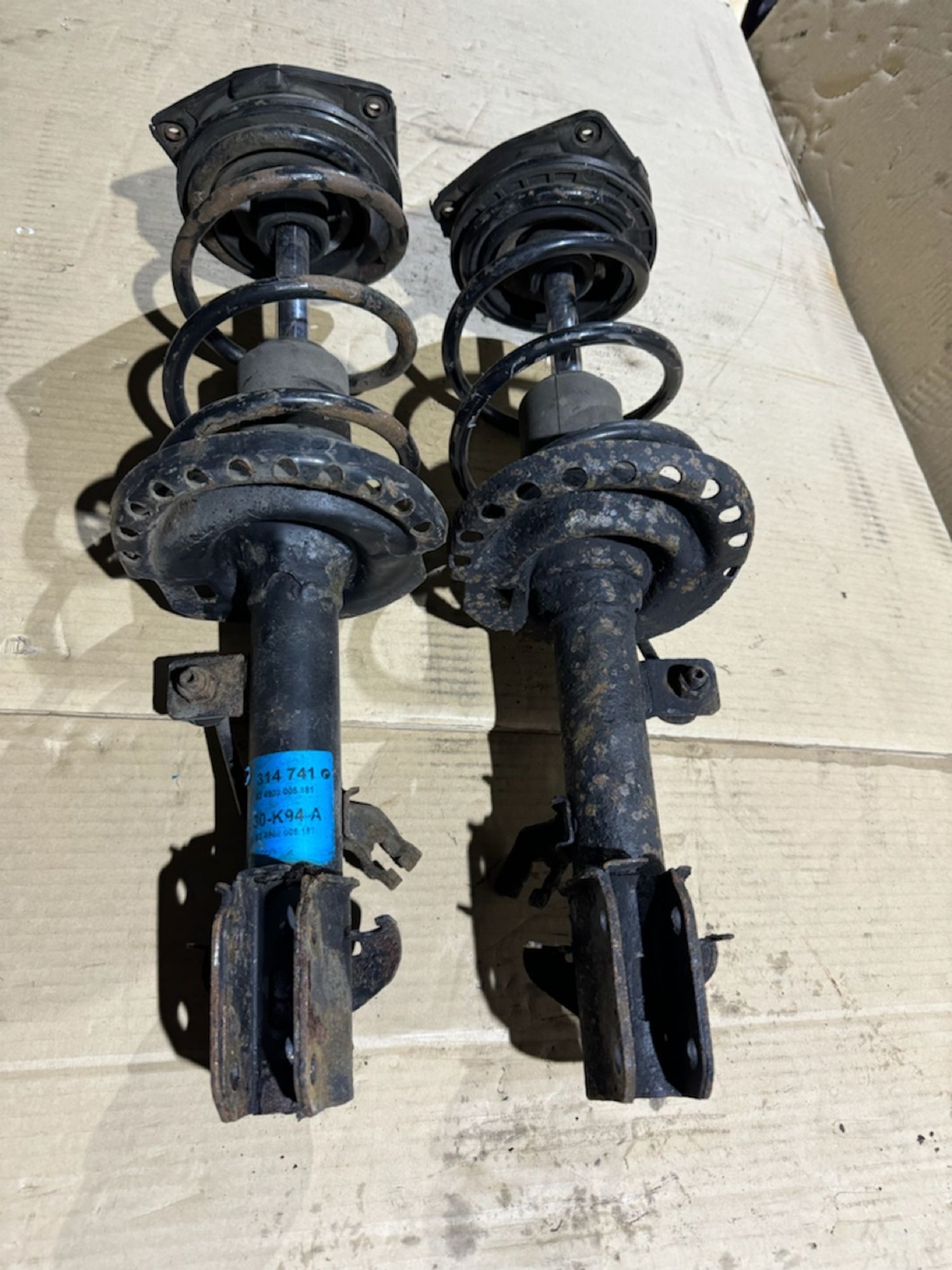 https://ycs.partsauto.market/partsauto-images/thmbs/userImages/a486c87f8955b6e25f9185efee619899/part/8dbdb876-67e2-4306-aa9b-4f0228412ee9_1775854648845.jpg