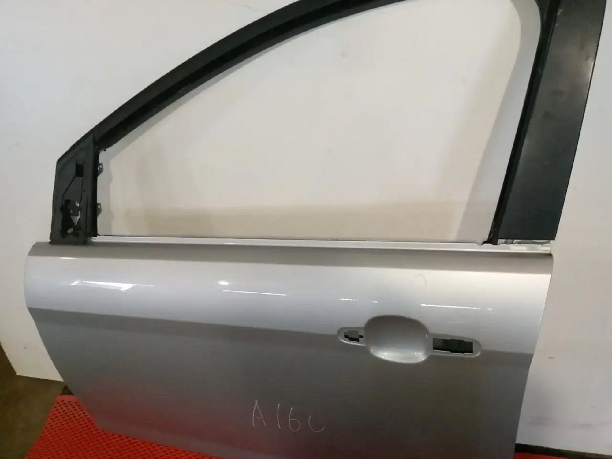 https://ycs.partsauto.market/partsauto-images/thmbs/userImages/a486c87f8955b6e25f9185efee619899/part/8e8c3589-5d21-4b46-ac5e-a51a5e2b2216_1779051630692.jpg