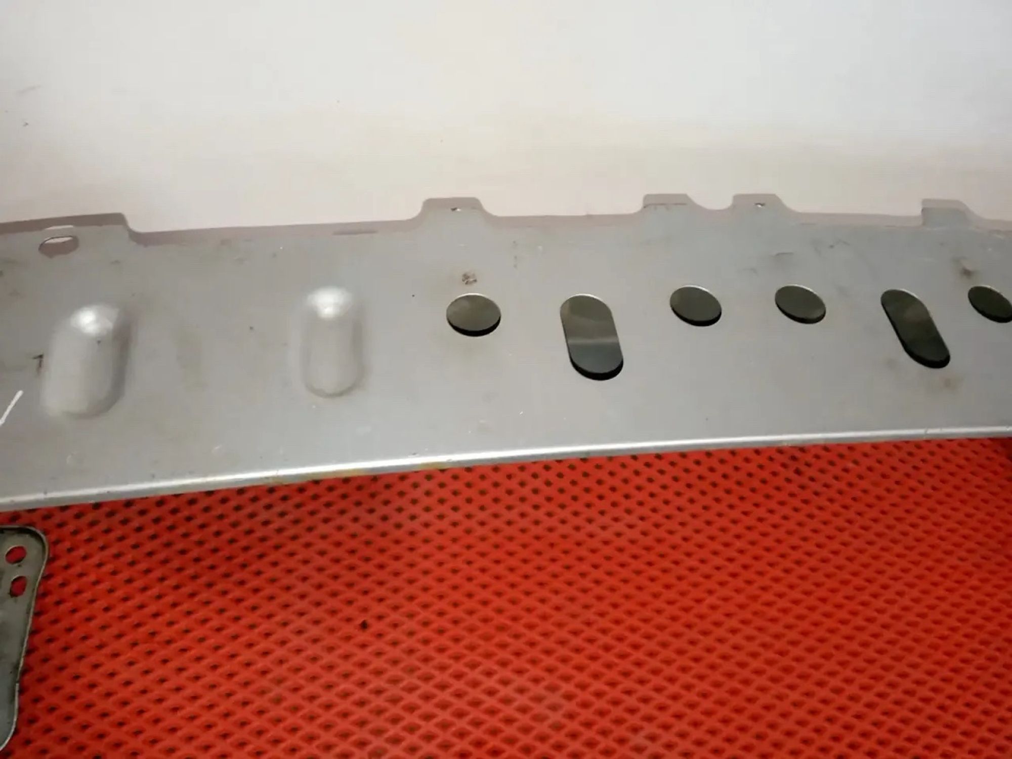 https://ycs.partsauto.market/partsauto-images/thmbs/userImages/a486c87f8955b6e25f9185efee619899/part/919fe6bb-6f13-4703-9685-b33a108d1cc3_1778653136417.jpg
