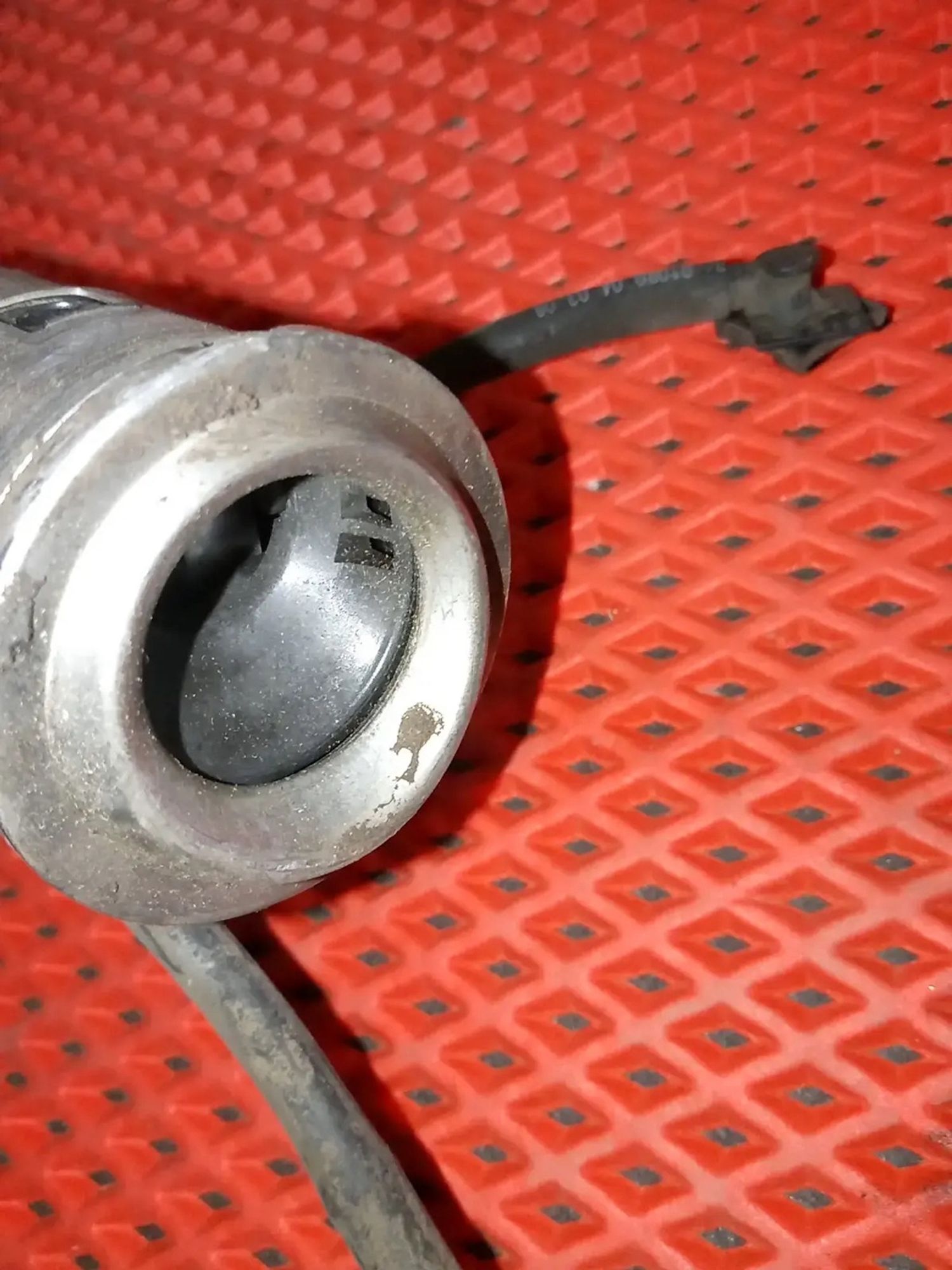 https://ycs.partsauto.market/partsauto-images/thmbs/userImages/a486c87f8955b6e25f9185efee619899/part/920aac73-2a64-44af-84a2-f037395de15d_1779344255713.jpg