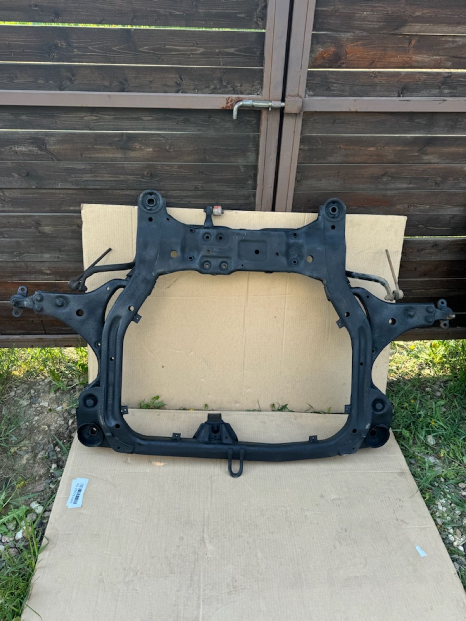 https://ycs.partsauto.market/partsauto-images/thmbs/userImages/a486c87f8955b6e25f9185efee619899/part/93214760-a03d-4753-b9b5-4678a176b6d6_1779344368063.jpg