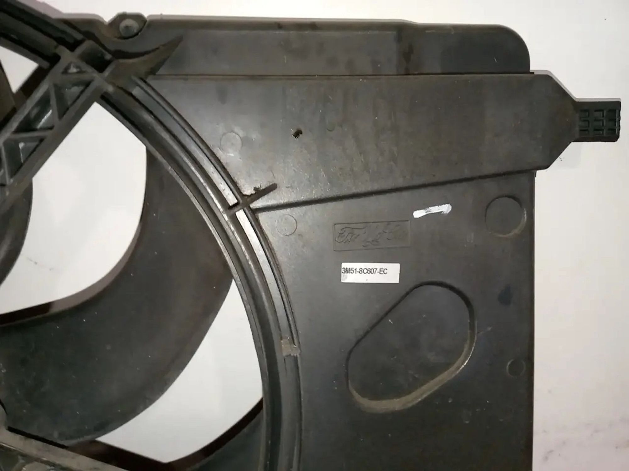 https://ycs.partsauto.market/partsauto-images/thmbs/userImages/a486c87f8955b6e25f9185efee619899/part/93dd9239-3af5-435a-94ff-7136743fa27b_1778609068715.jpg