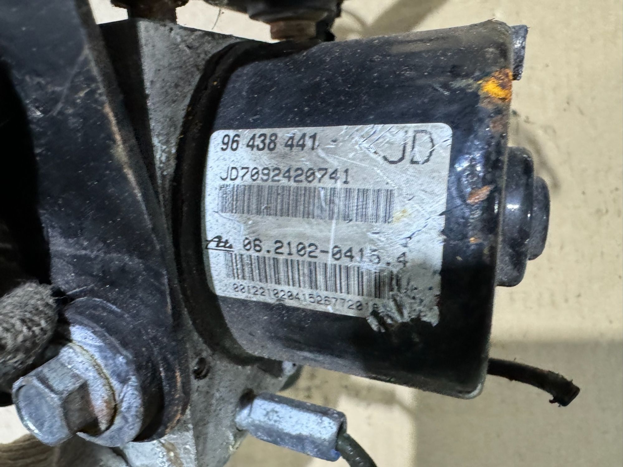 https://ycs.partsauto.market/partsauto-images/thmbs/userImages/a486c87f8955b6e25f9185efee619899/part/9445287e-2754-4325-951c-ee2ff29399d7_1775854330500.jpg