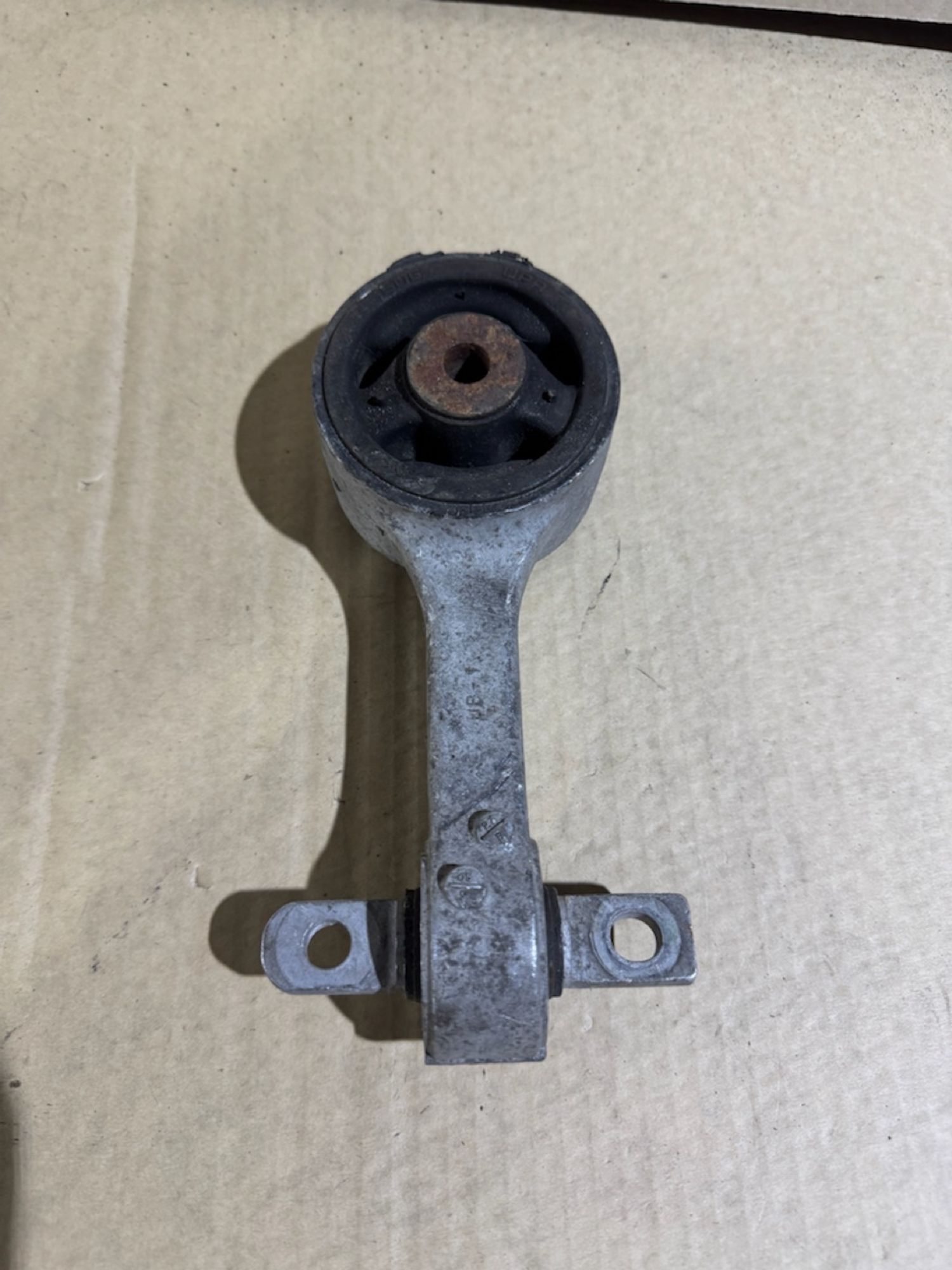 https://ycs.partsauto.market/partsauto-images/thmbs/userImages/a486c87f8955b6e25f9185efee619899/part/955446d2-3c18-426e-ae78-52b544a04a02_1786352088635.jpg