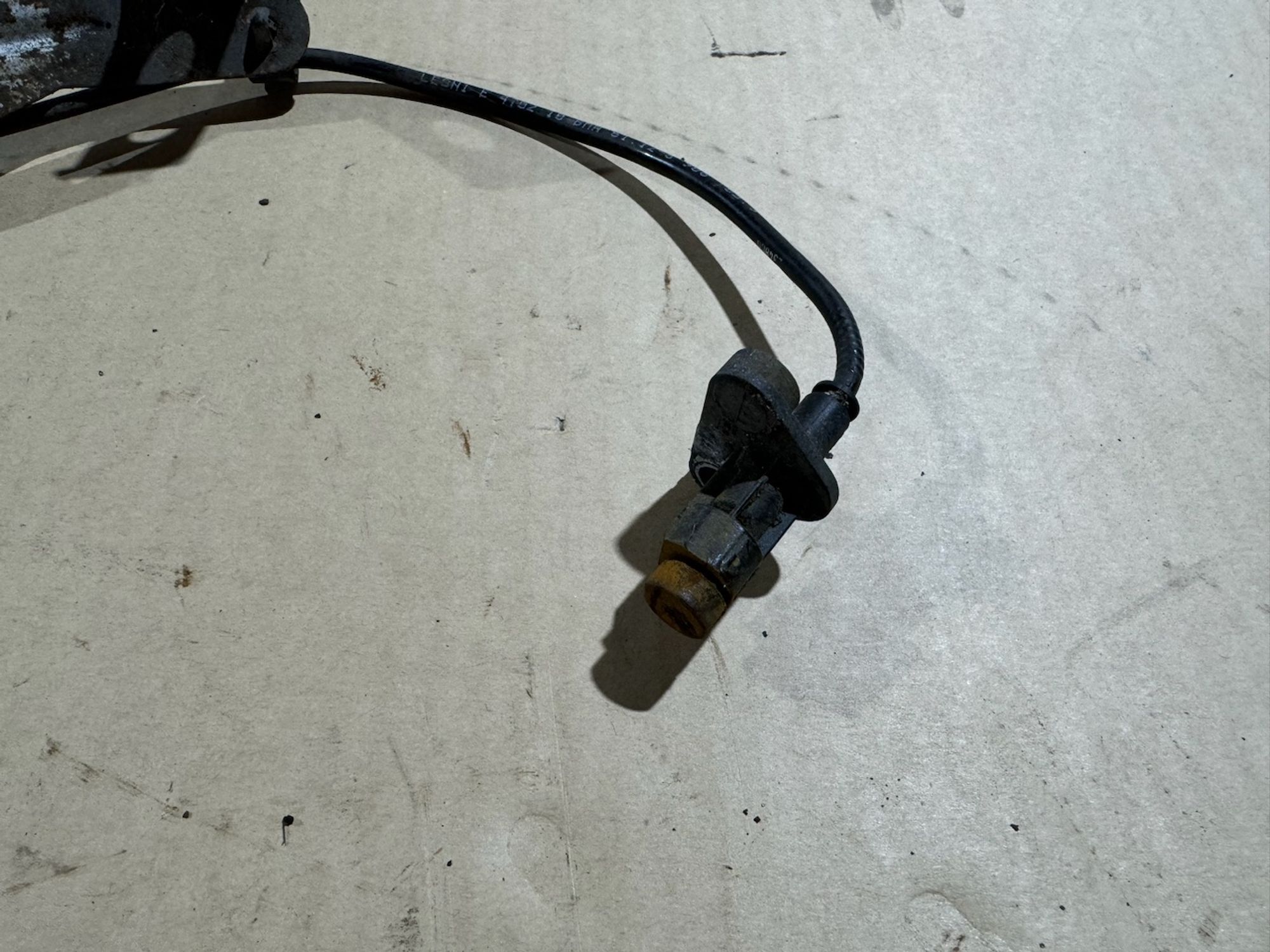 https://ycs.partsauto.market/partsauto-images/thmbs/userImages/a486c87f8955b6e25f9185efee619899/part/9648c22f-f188-4079-927a-2f248ee573b5_1776689392241.jpg