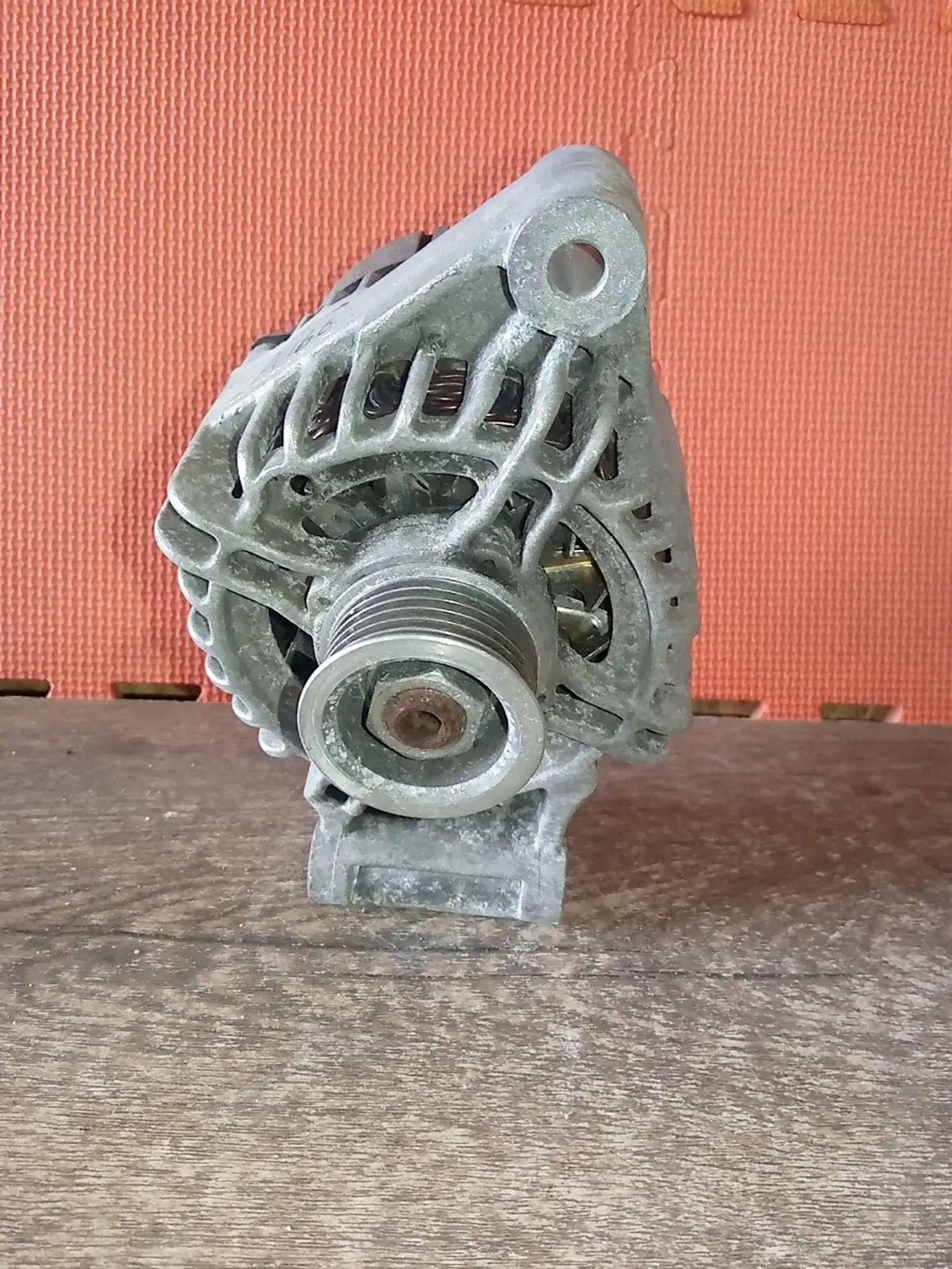 https://ycs.partsauto.market/partsauto-images/thmbs/userImages/a486c87f8955b6e25f9185efee619899/part/96dbf4fb-3bde-458c-902b-c48bcfd08926_1780044094555.jpg
