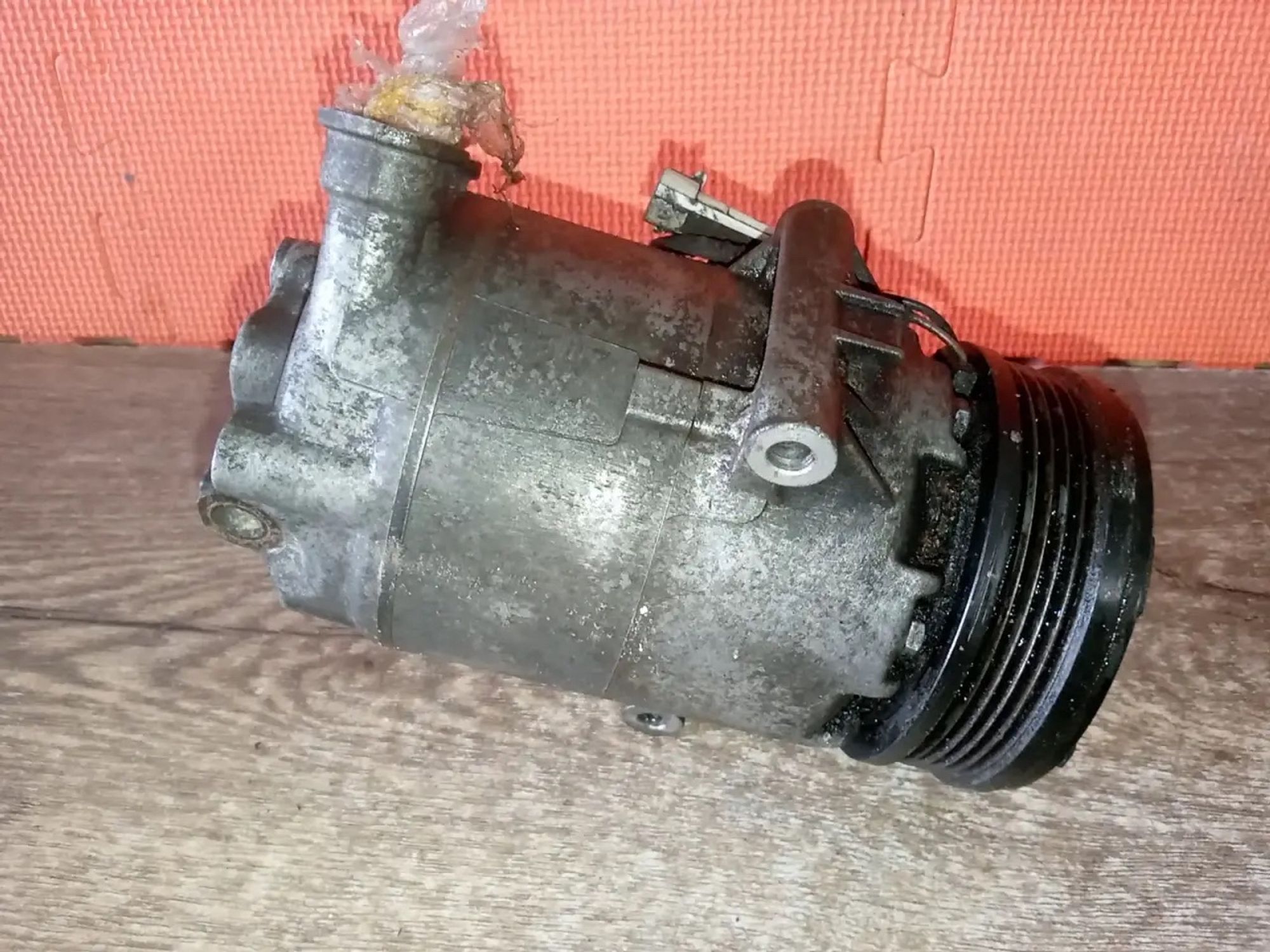 https://ycs.partsauto.market/partsauto-images/thmbs/userImages/a486c87f8955b6e25f9185efee619899/part/9840957d-e331-441b-aa08-3ee9de82798d_1775854270613.jpg