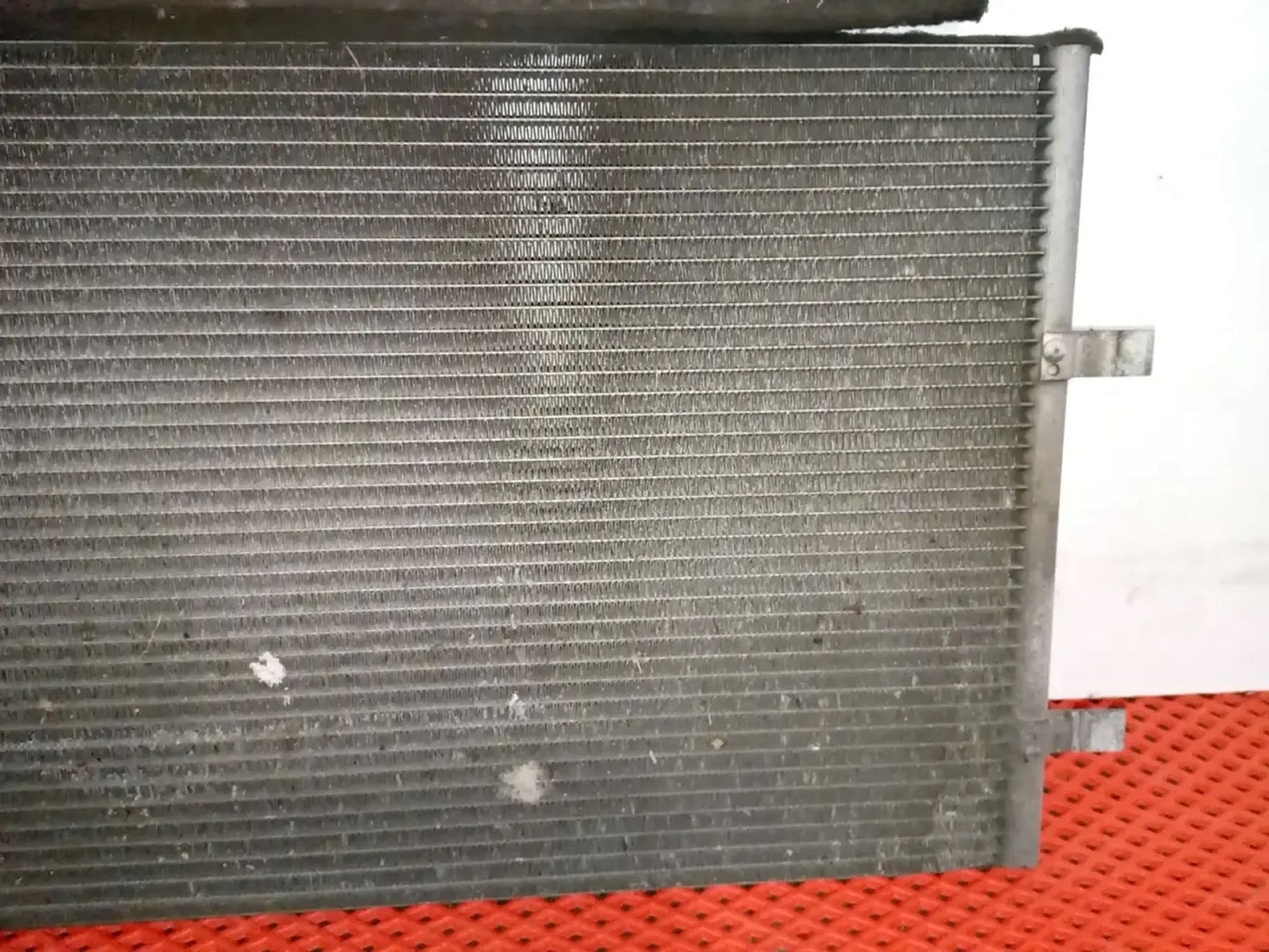 https://ycs.partsauto.market/partsauto-images/thmbs/userImages/a486c87f8955b6e25f9185efee619899/part/9963149f-1f6a-4c7b-969f-50d19768089c_1778609864788.jpg