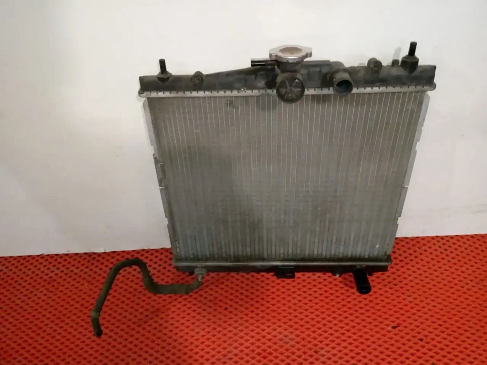 https://ycs.partsauto.market/partsauto-images/thmbs/userImages/a486c87f8955b6e25f9185efee619899/part/9a1a96b9-574c-4b52-a4e0-13349e00c899_1778607504847.jpg