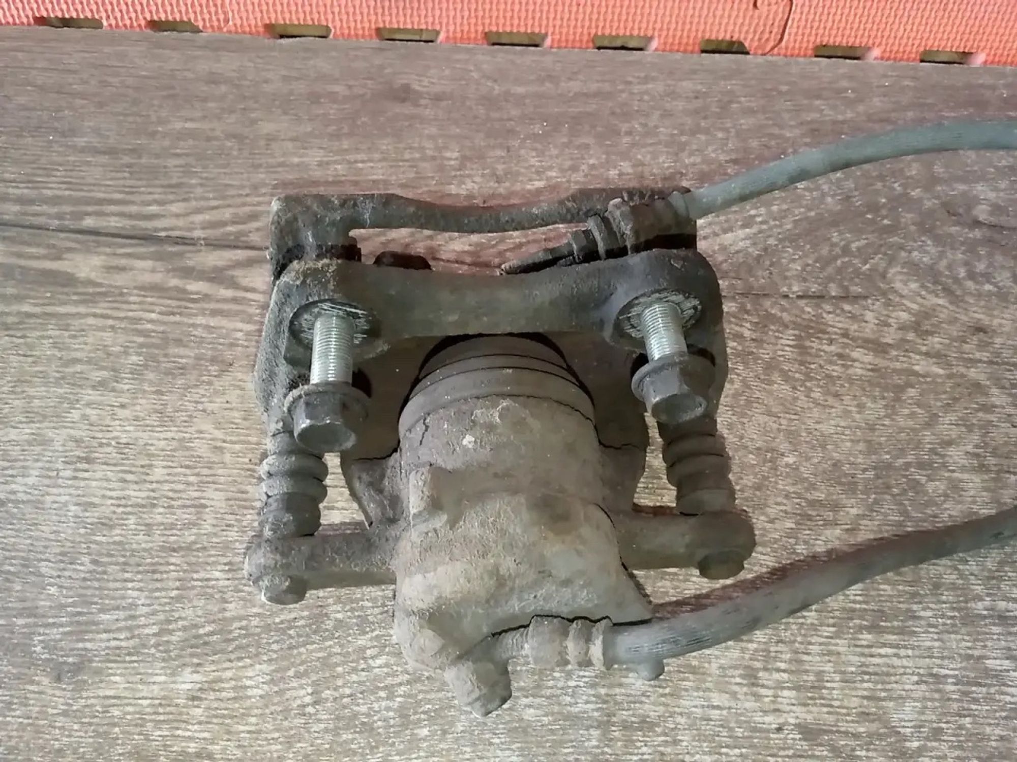 https://ycs.partsauto.market/partsauto-images/thmbs/userImages/a486c87f8955b6e25f9185efee619899/part/9bff87be-9f3c-4b70-977d-d85bda9f5032_1780043774360.jpg