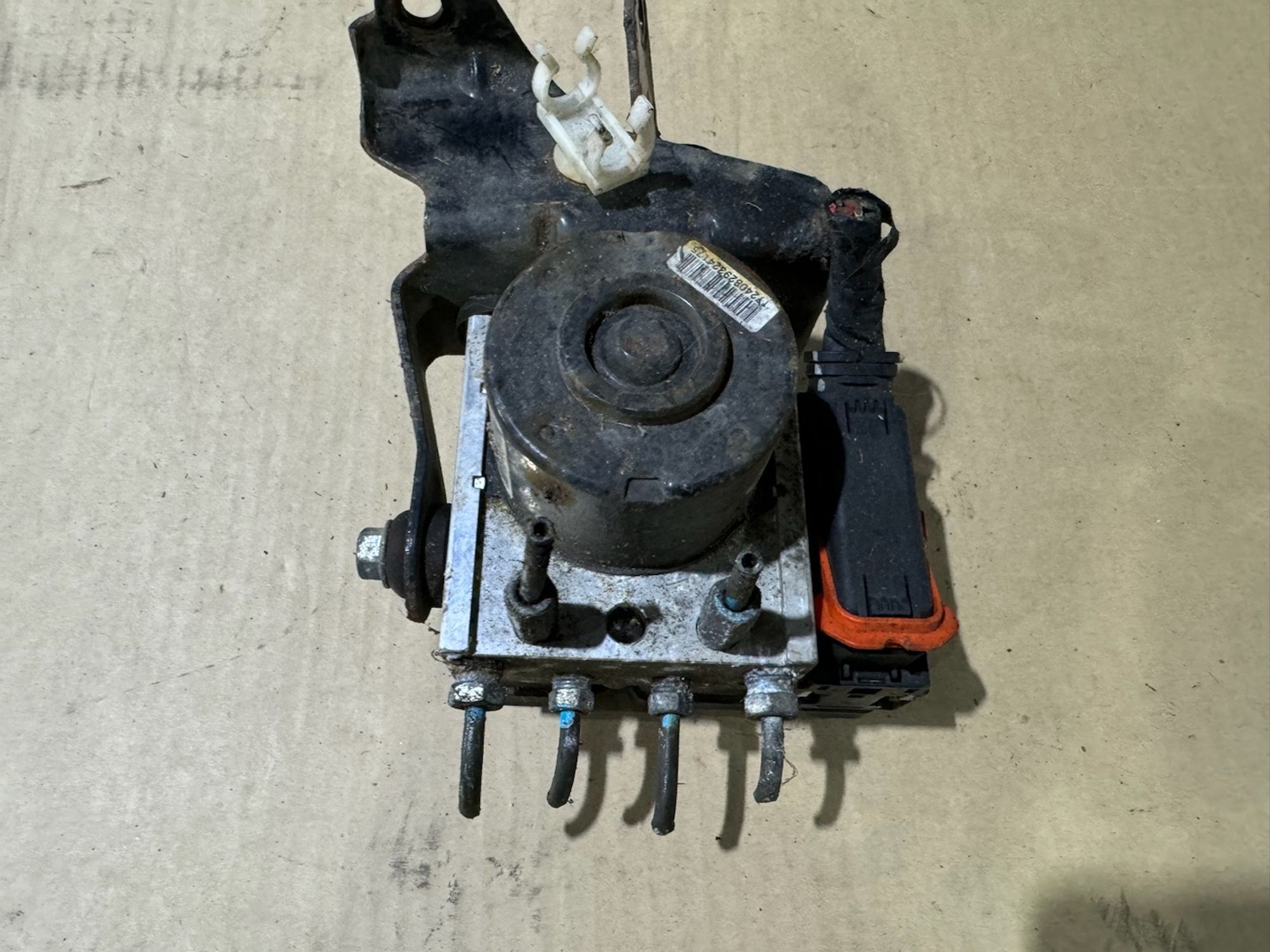 https://ycs.partsauto.market/partsauto-images/thmbs/userImages/a486c87f8955b6e25f9185efee619899/part/9d979262-20d1-4a59-a00f-fe901e21b8e4_1775854326722.jpg
