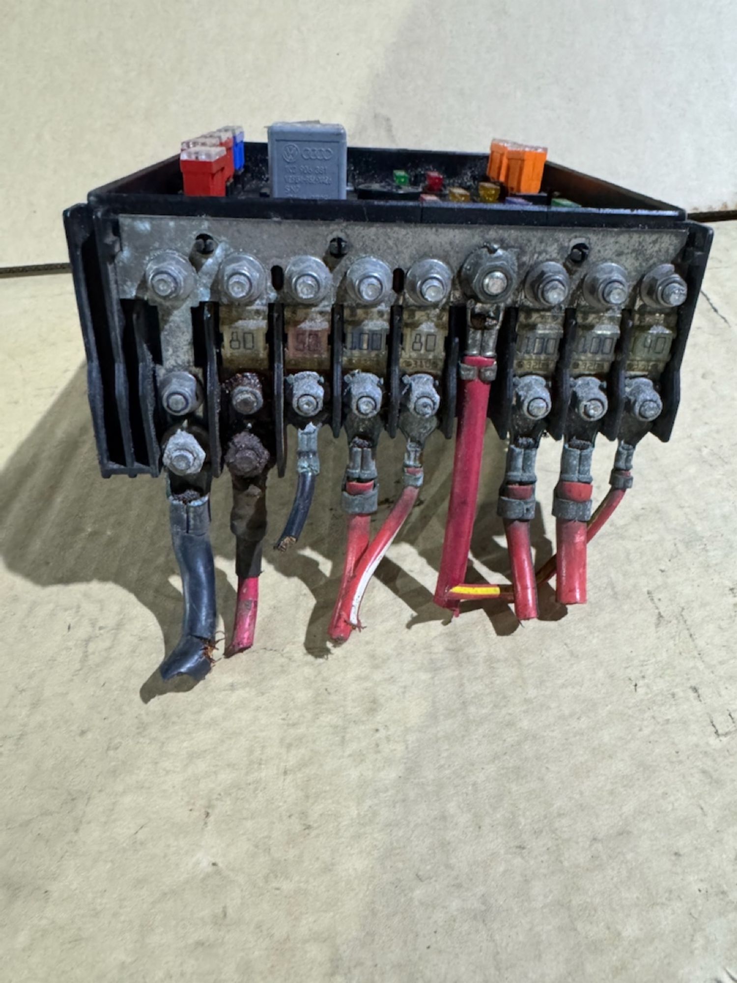 https://ycs.partsauto.market/partsauto-images/thmbs/userImages/a486c87f8955b6e25f9185efee619899/part/9dd70fc1-2722-4736-8690-99e6621f29a3_1786912286135.jpg