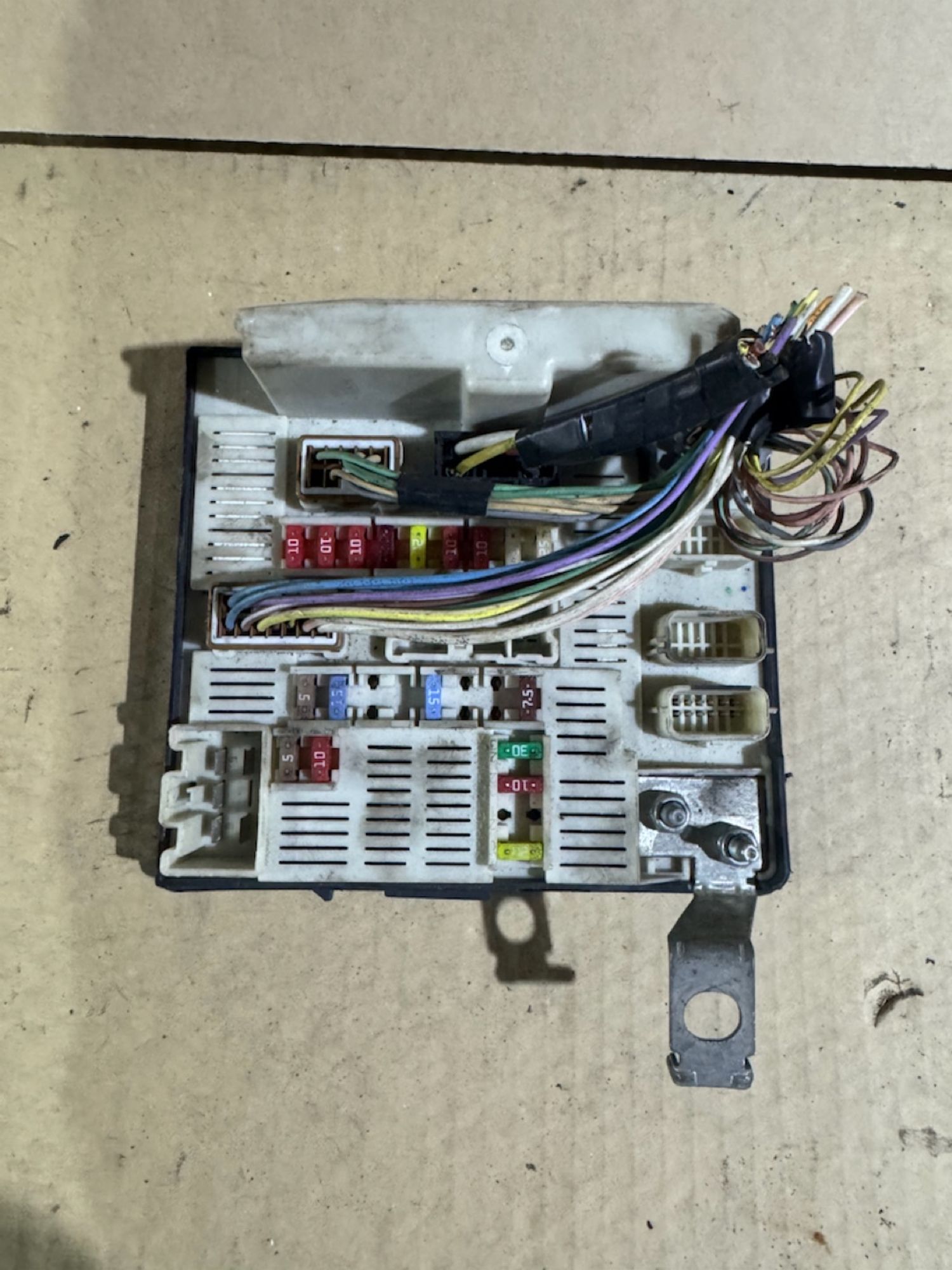 https://ycs.partsauto.market/partsauto-images/thmbs/userImages/a486c87f8955b6e25f9185efee619899/part/9e2568a7-9bb9-4835-891b-106cf732cd4d_1786910716494.jpg