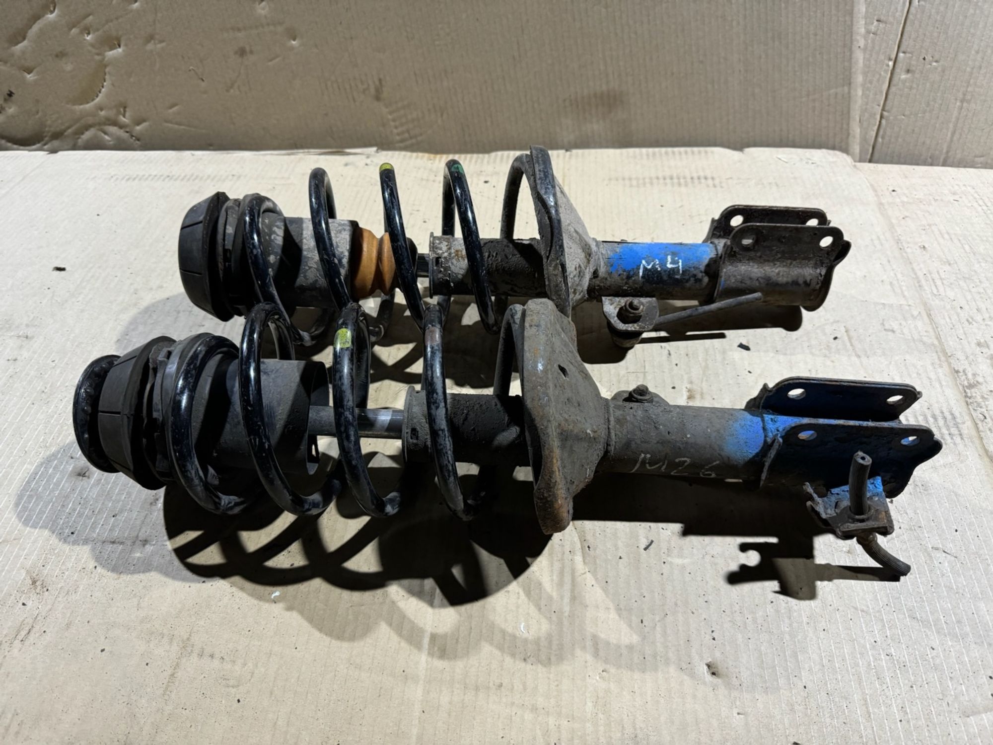 https://ycs.partsauto.market/partsauto-images/thmbs/userImages/a486c87f8955b6e25f9185efee619899/part/9f2ea649-bf1d-47a4-ad8c-82c32114aeb1_1775854625038.jpg