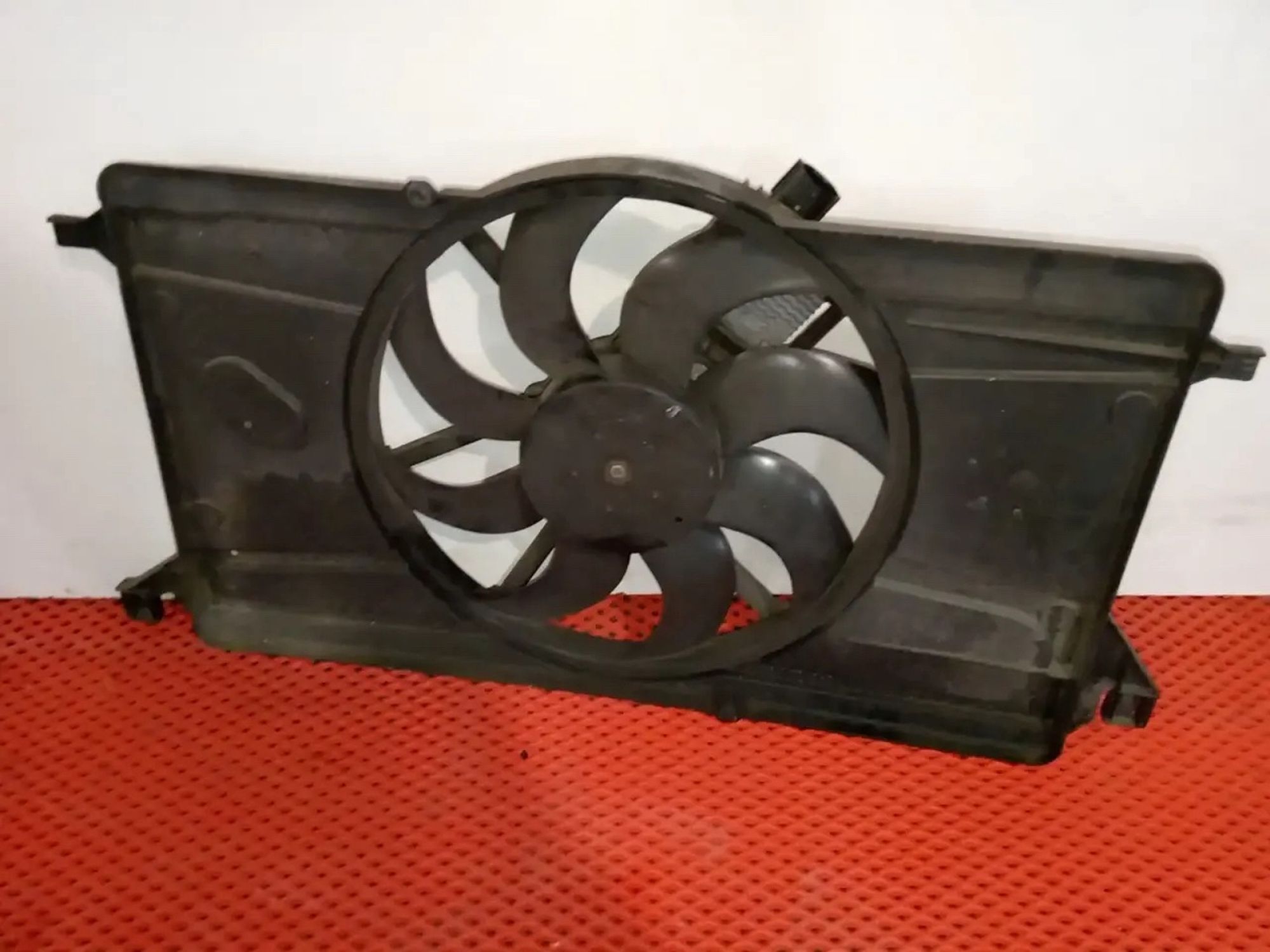 https://ycs.partsauto.market/partsauto-images/thmbs/userImages/a486c87f8955b6e25f9185efee619899/part/a0714bee-24d2-4bc8-ae48-f48155b59c89_1778609082889.jpg
