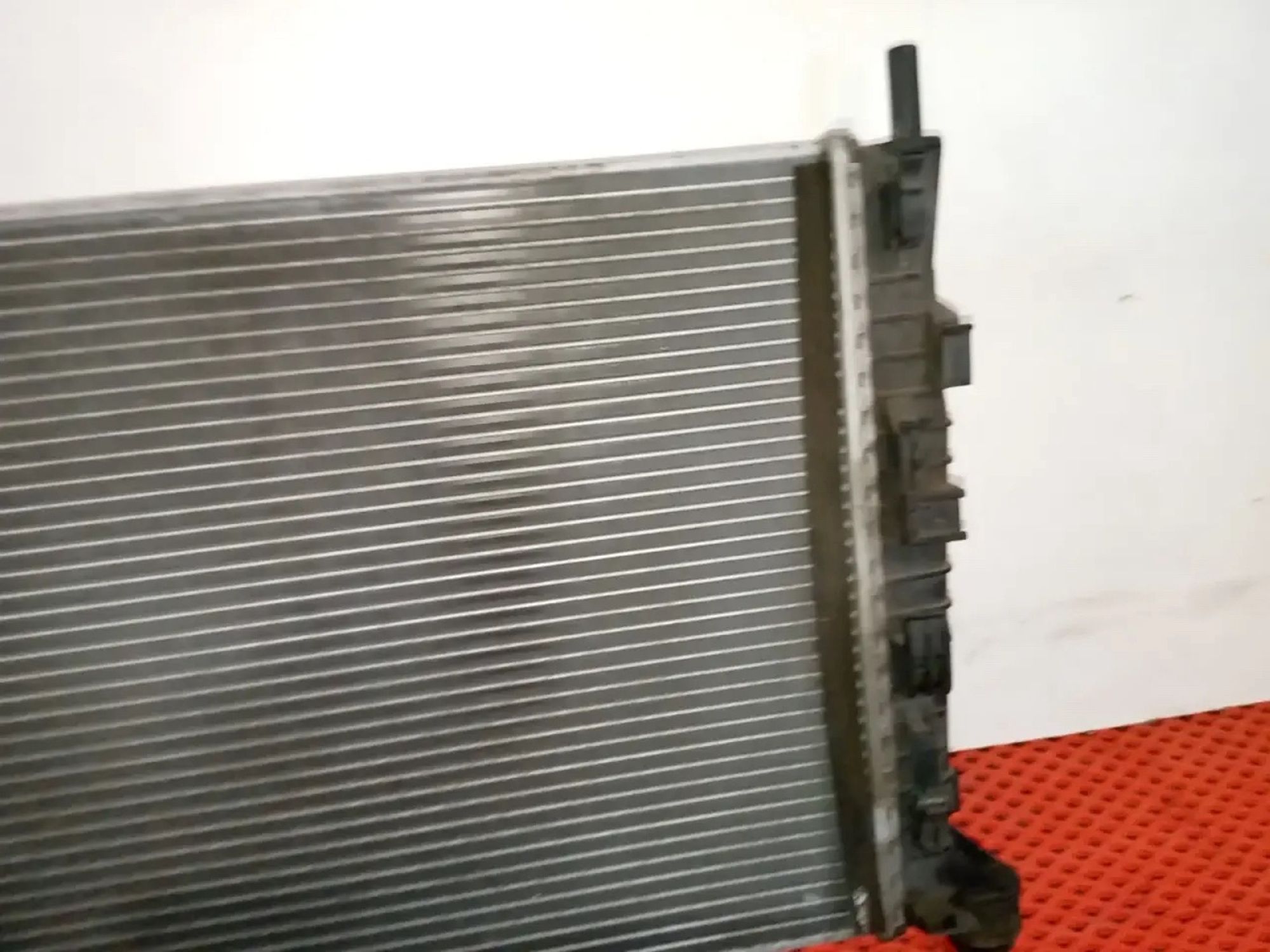https://ycs.partsauto.market/partsauto-images/thmbs/userImages/a486c87f8955b6e25f9185efee619899/part/a159aca4-75a4-4020-a7c2-0bba593260d1_1778653158369.jpg